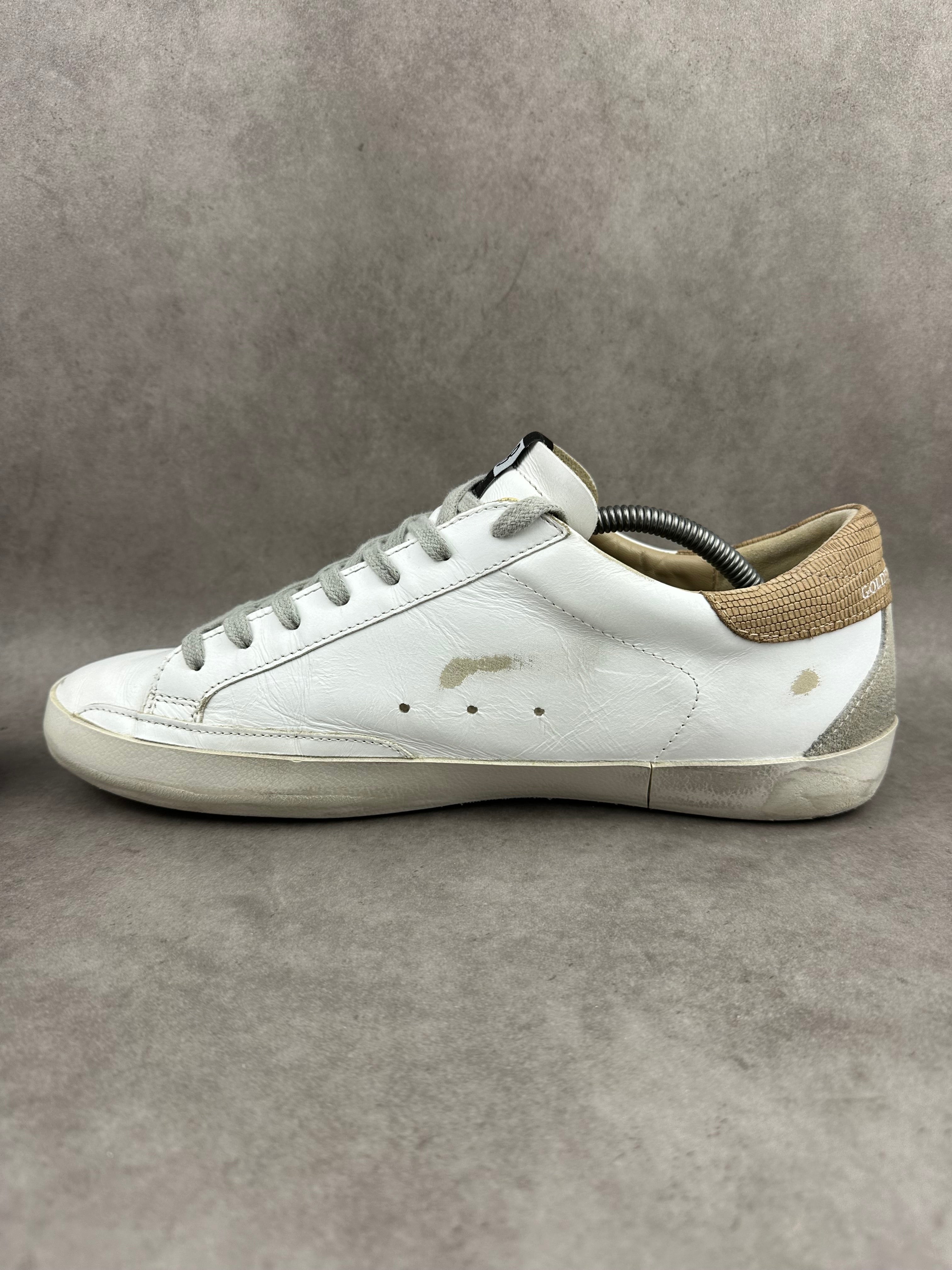 Golden Goose superstar T44