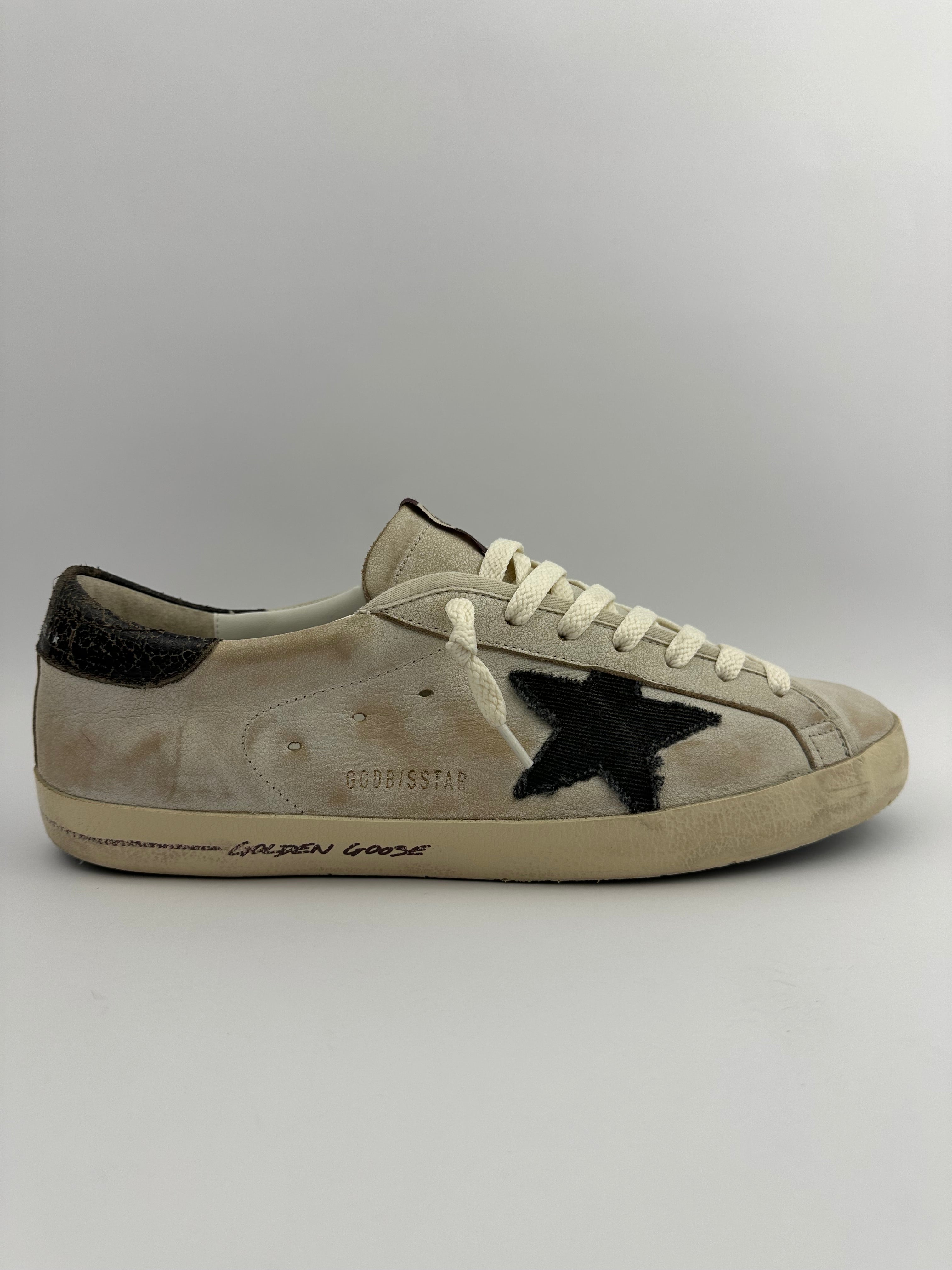 Golden Goose superstar T44
