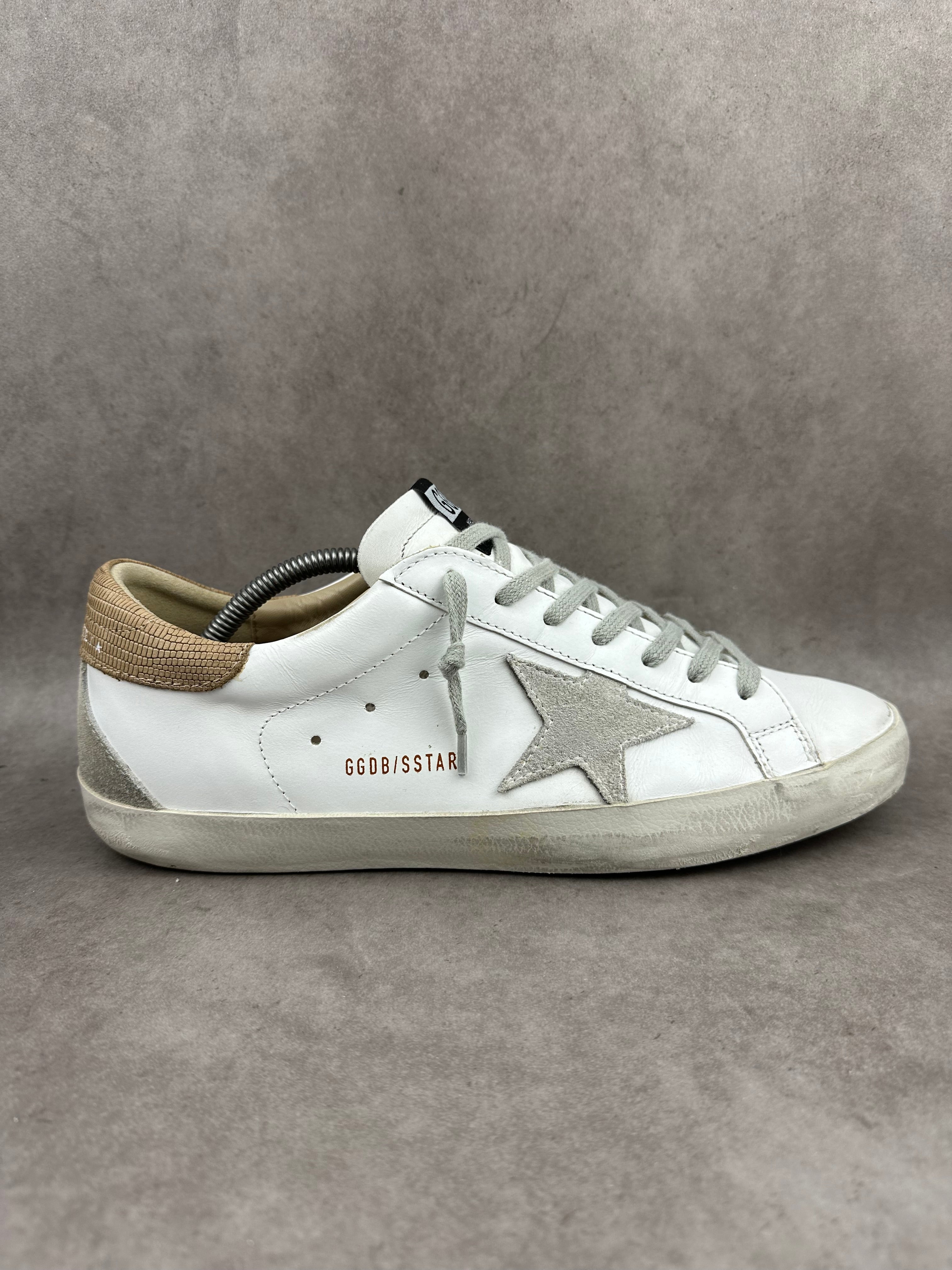 Golden Goose superstar T44