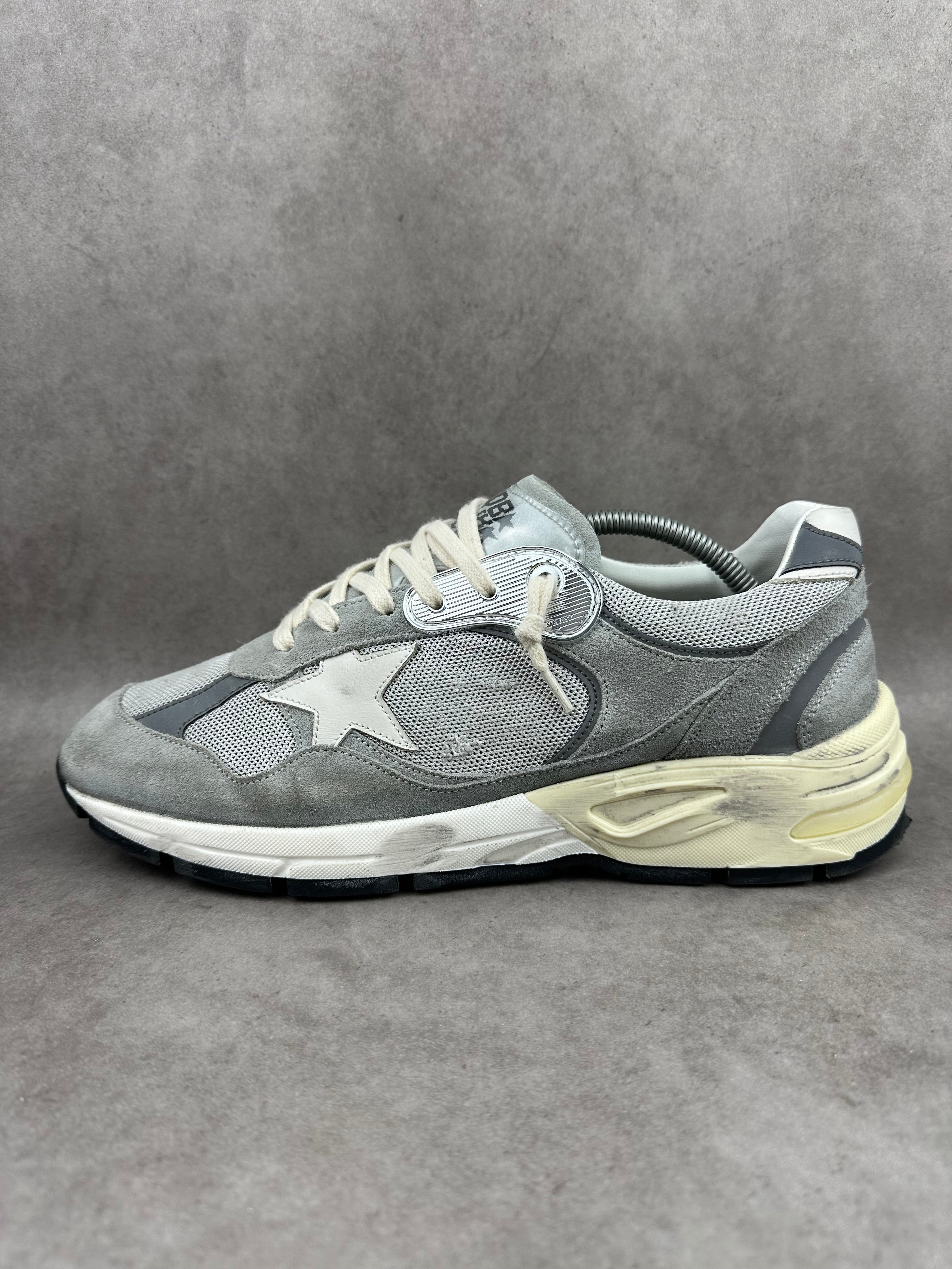 Golden Goose Dad star grise T44