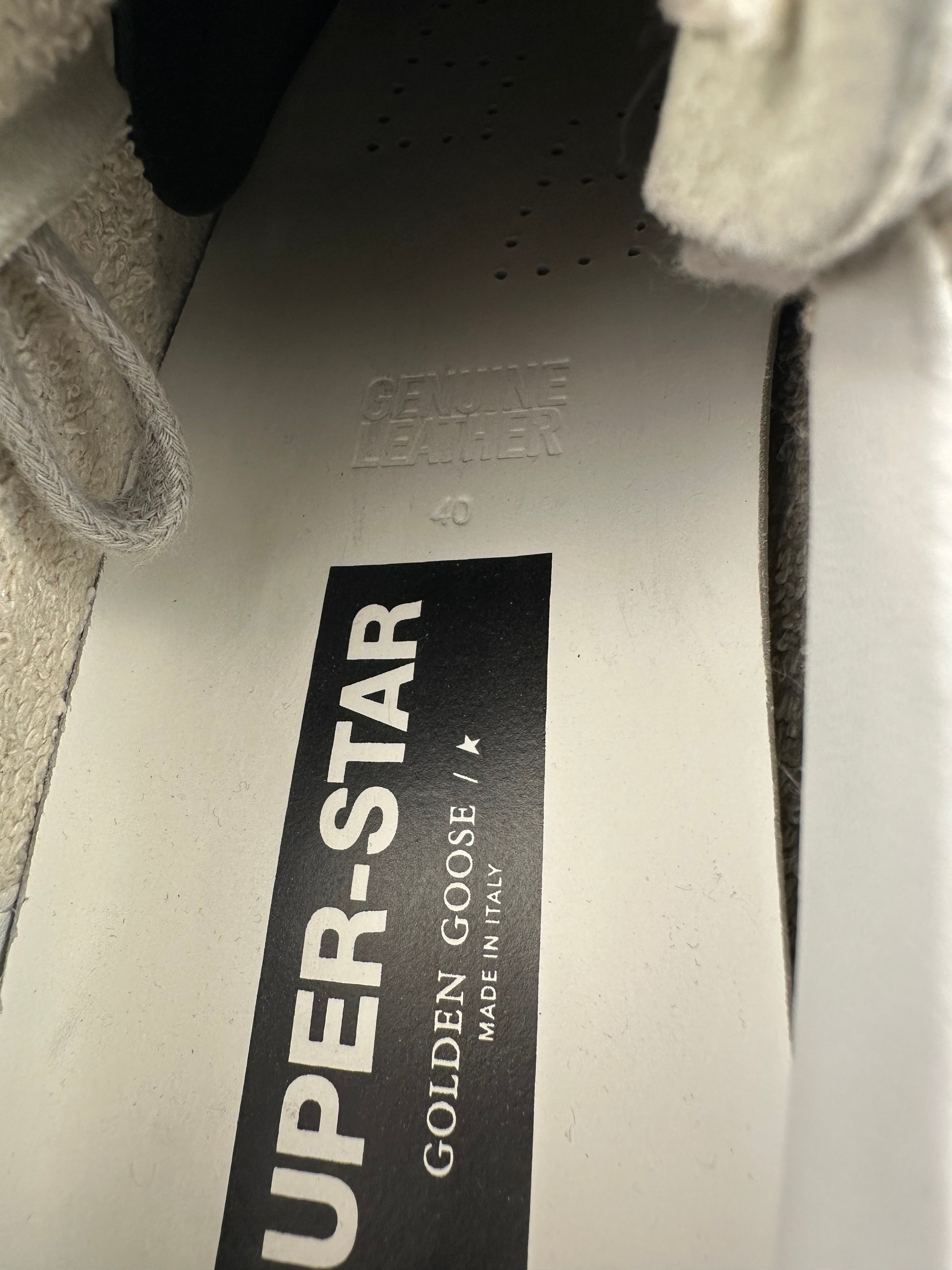 Golden Goose superstar Red T40