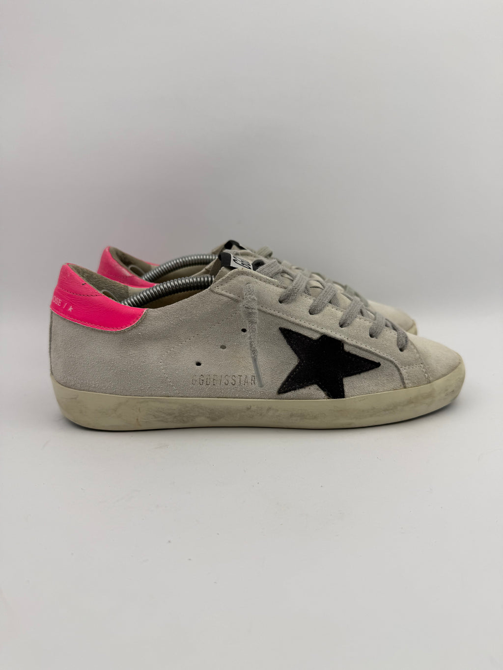 Golden Goose superstar T38