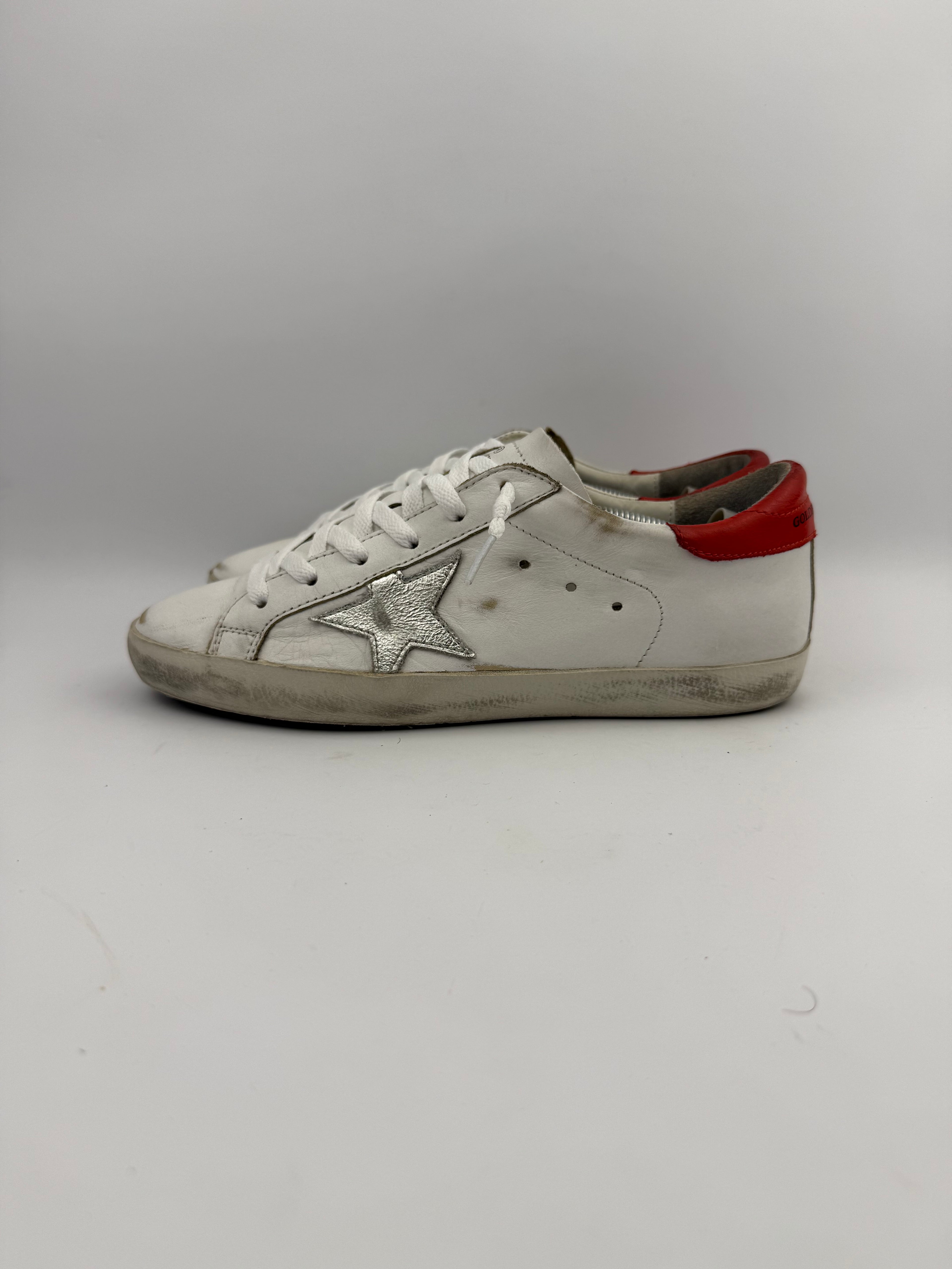 Golden Goose Superstar T39