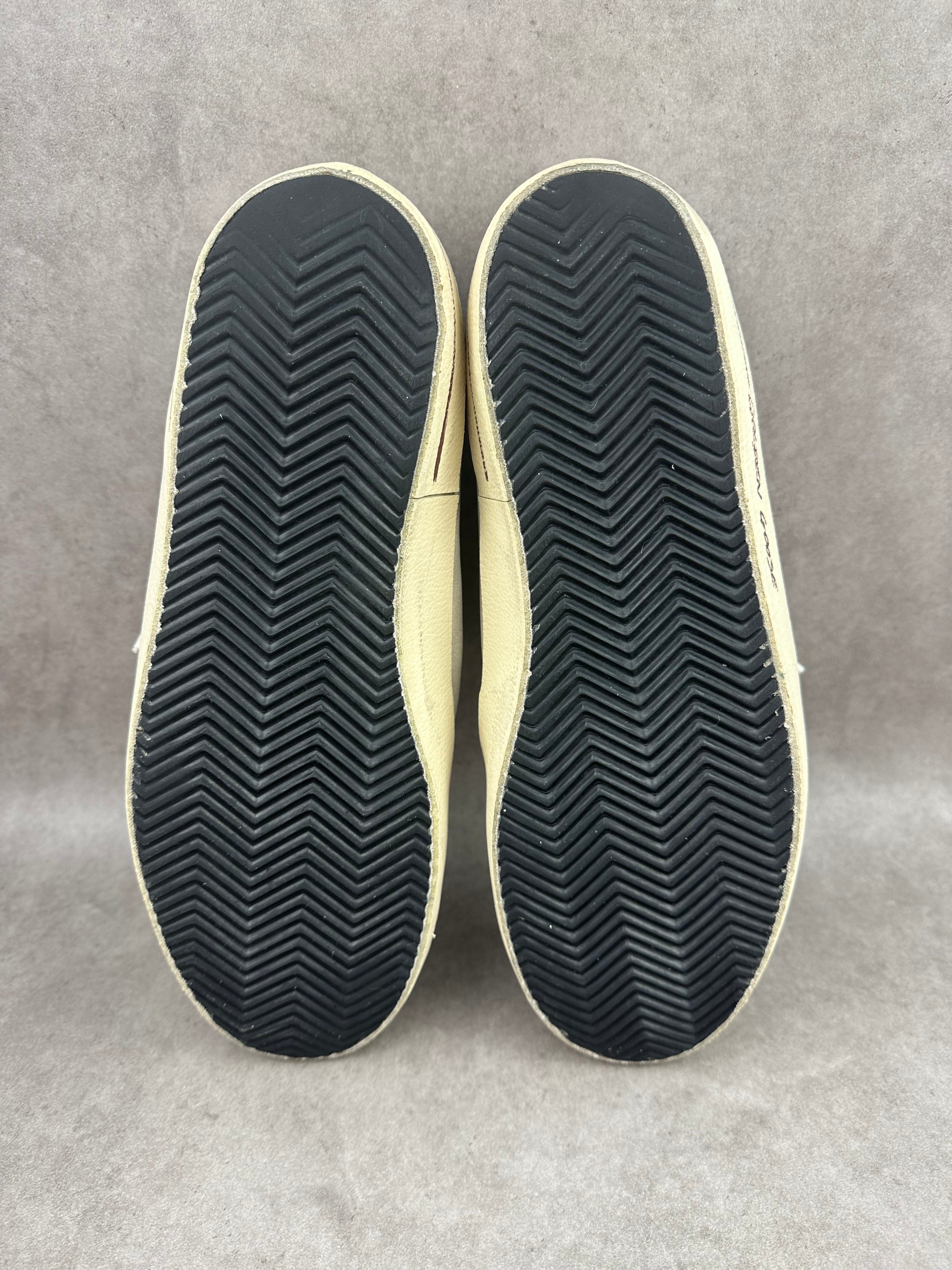Golden Goose superstar T44