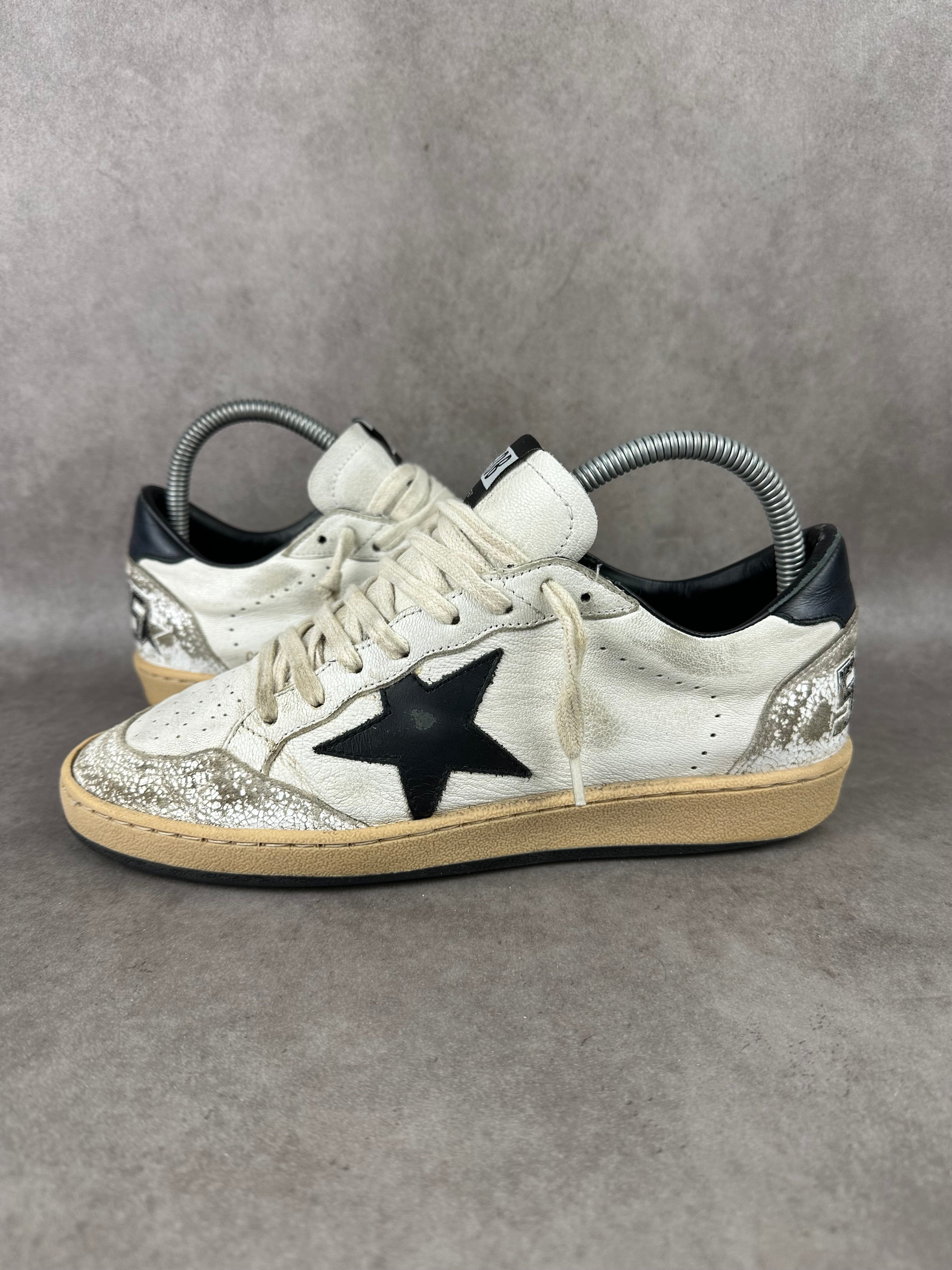 Golden Goose Ballstar blanche et noire T38-007