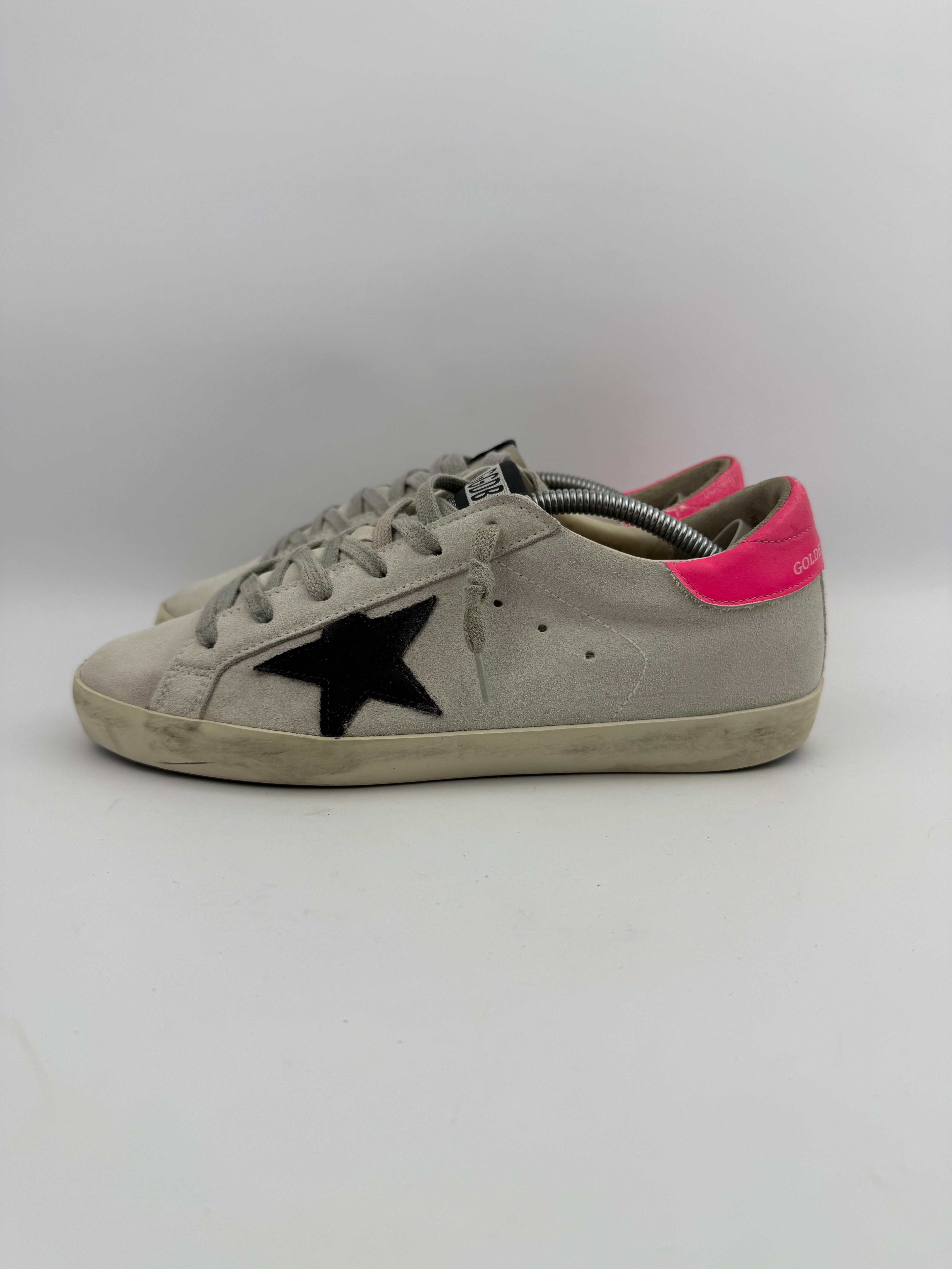 Golden Goose superstar T38