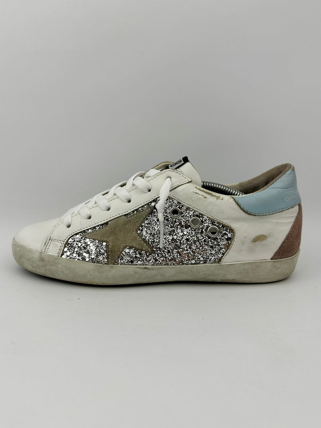 Golden Goose superstar T38