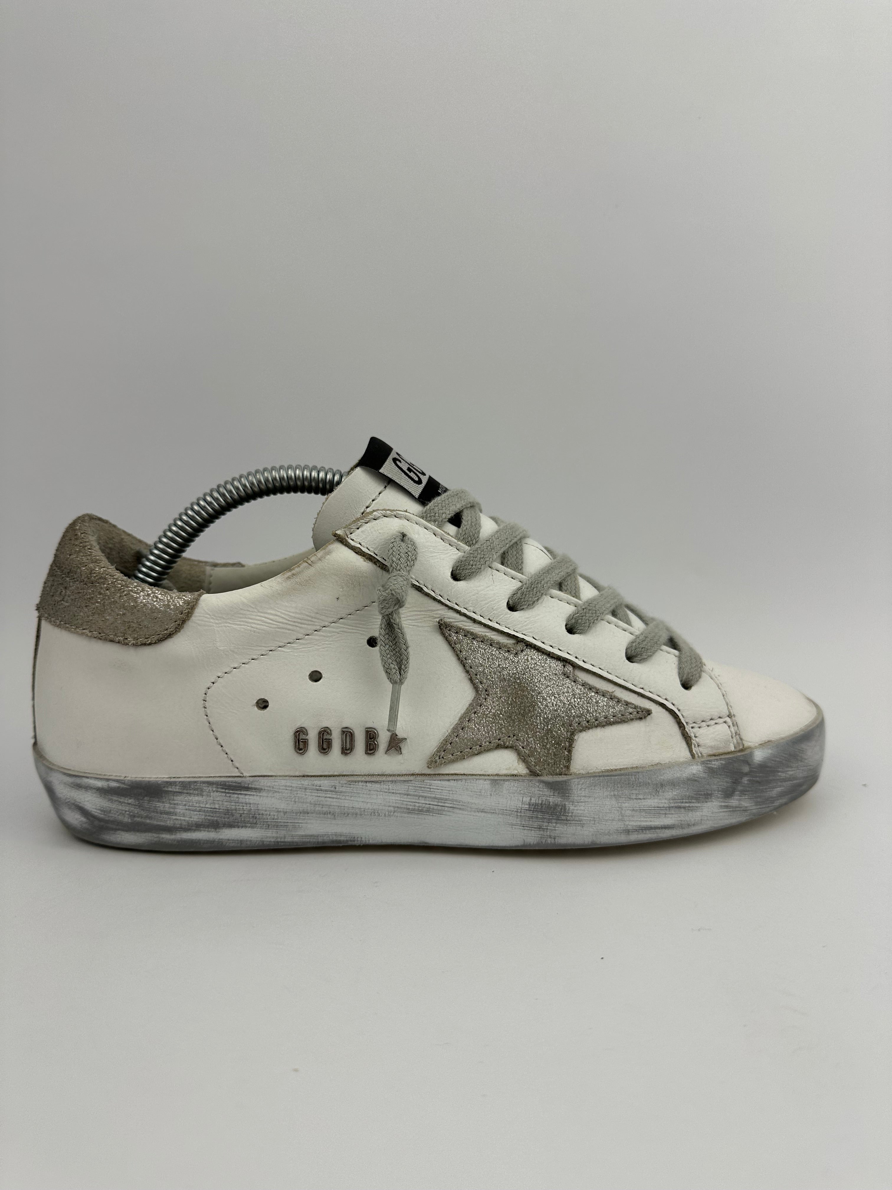 Golden Goose Superstar argenté T35
