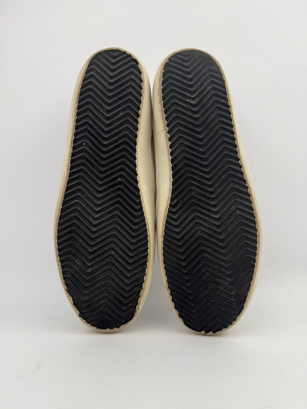 Golden Goose superstar T37