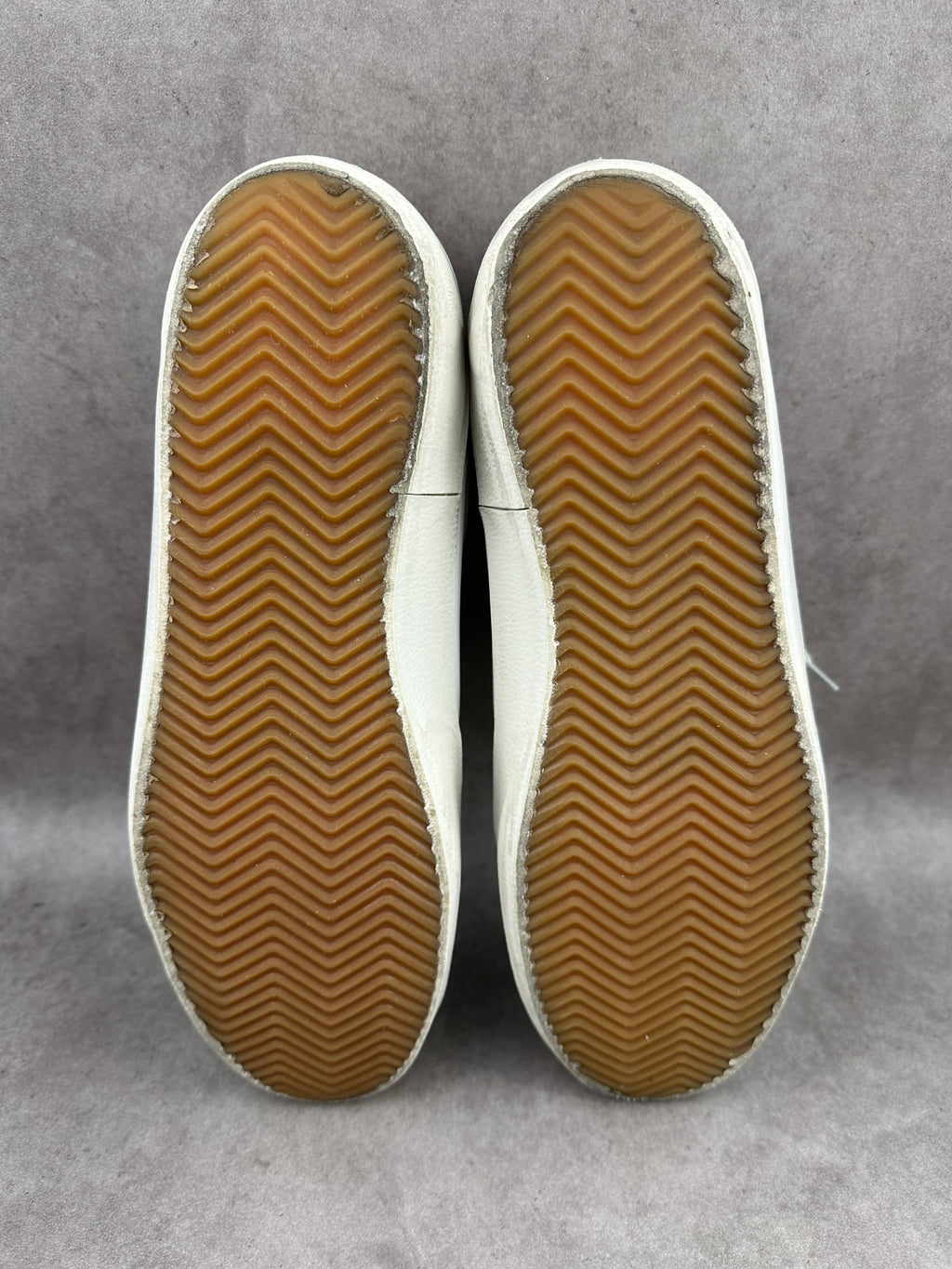 Golden Goose superstar T44