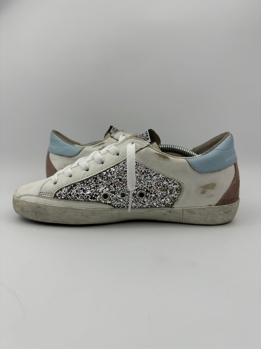 Golden Goose superstar T38