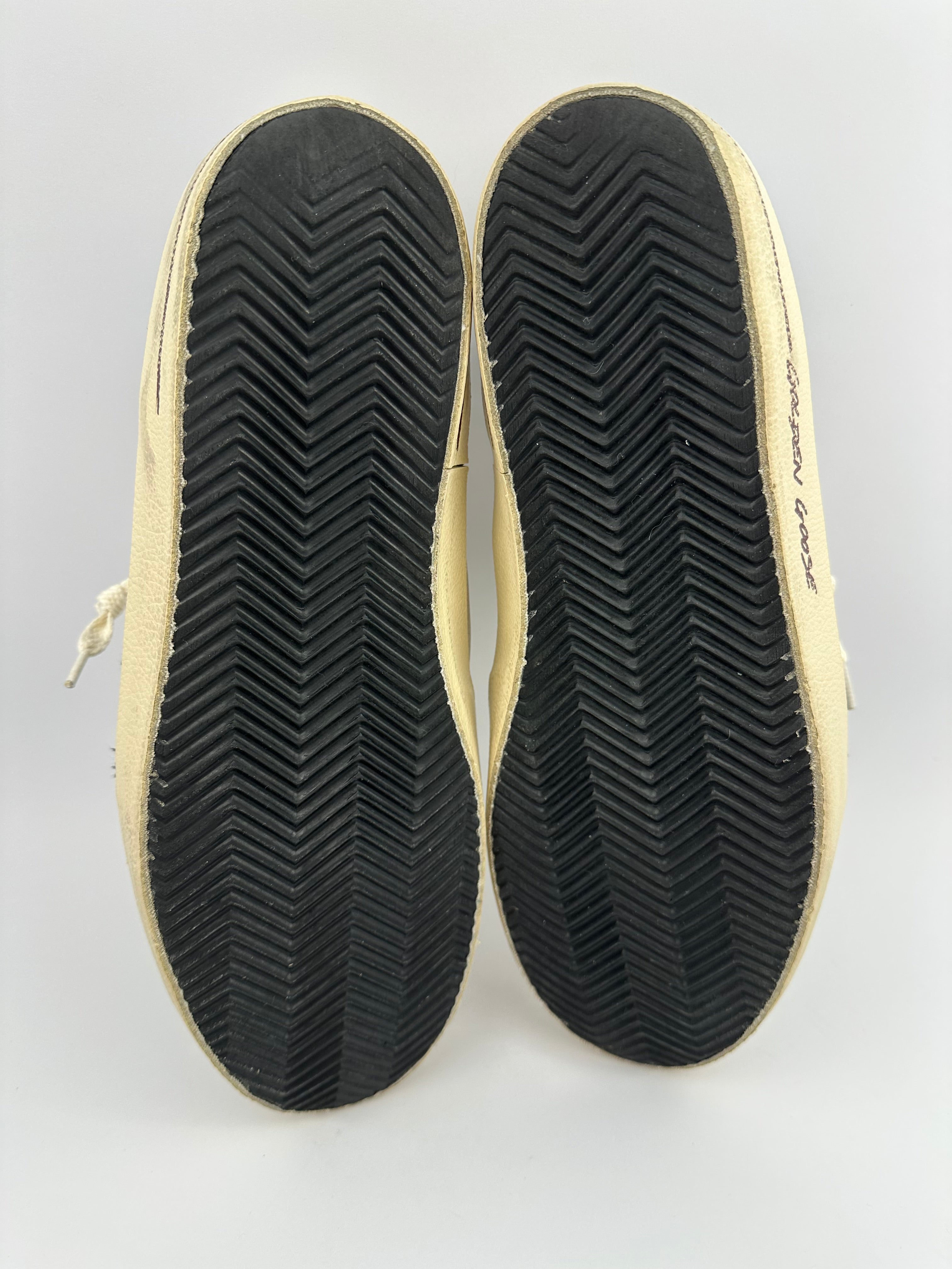 Golden Goose superstar T44