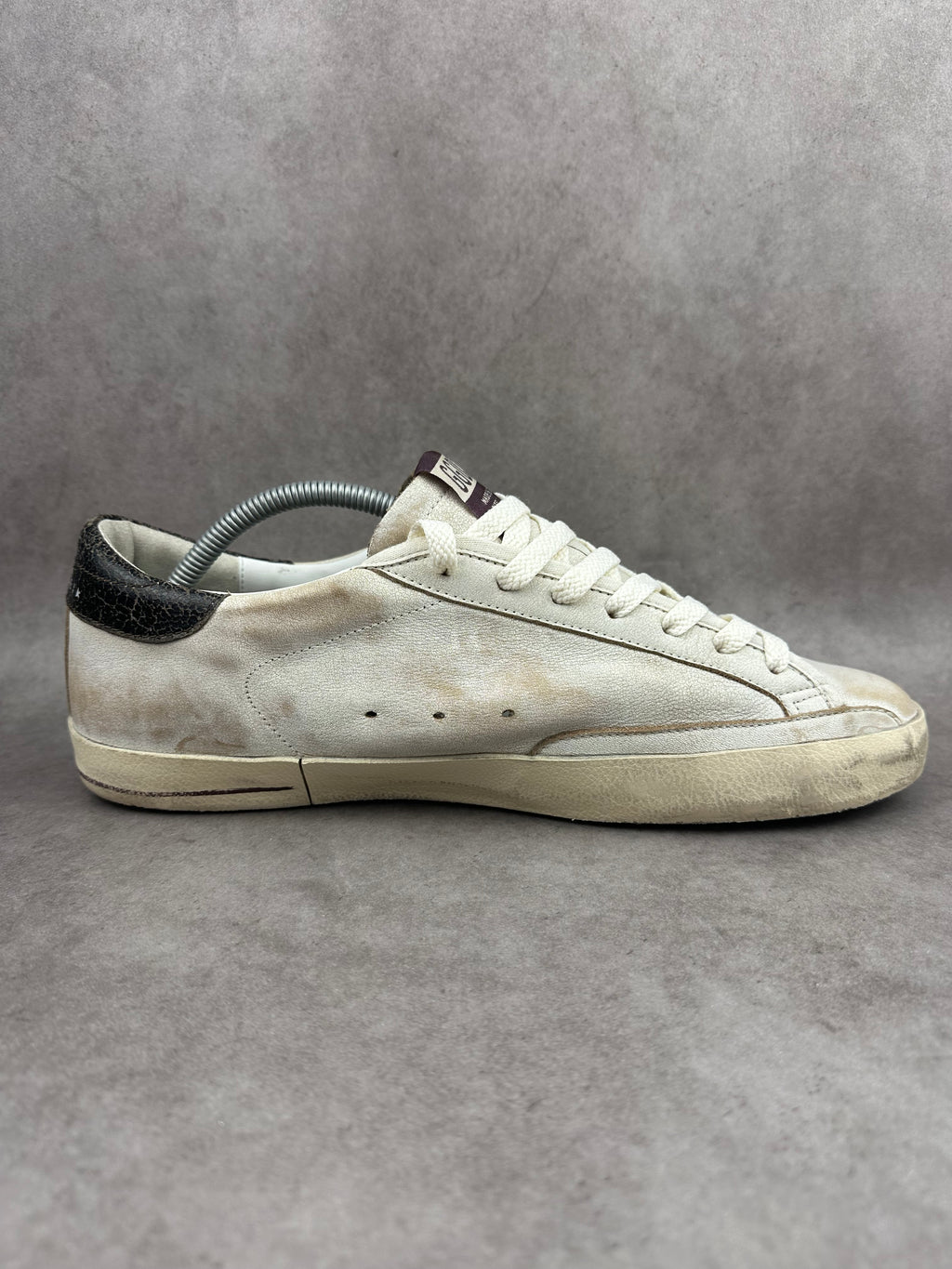 Golden Goose superstar T44