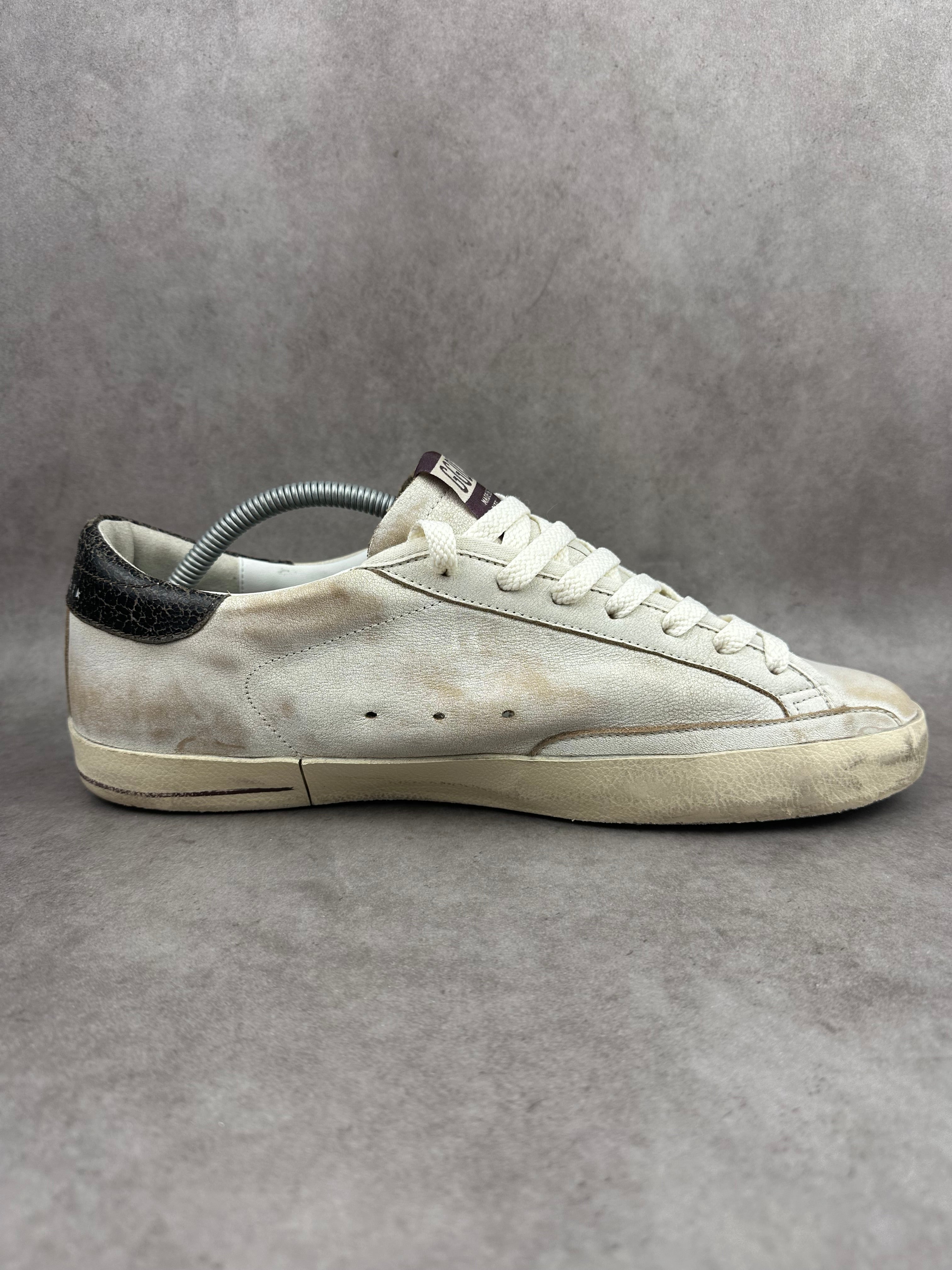 Golden Goose superstar T44
