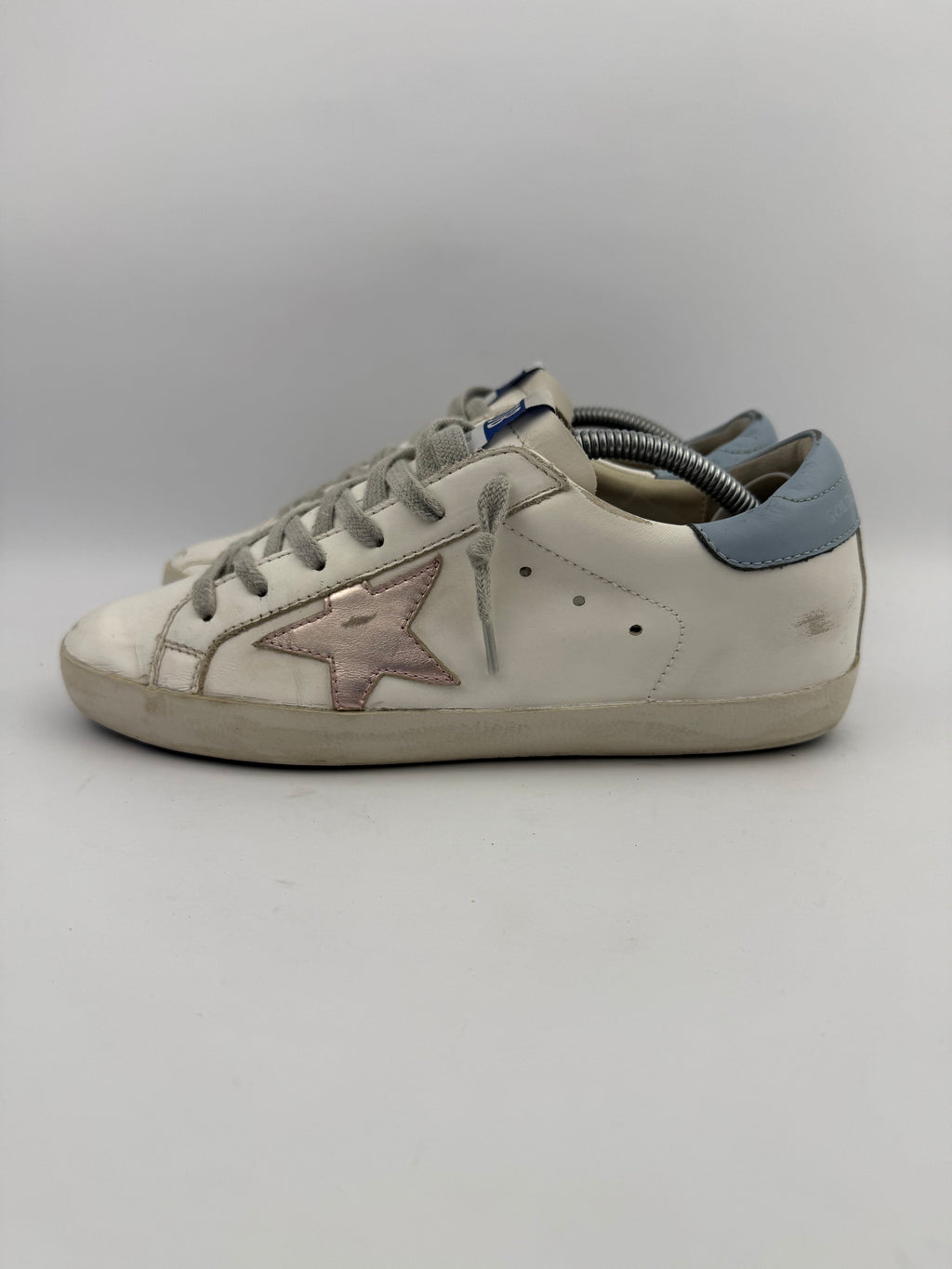 Golden Goose superstar T37