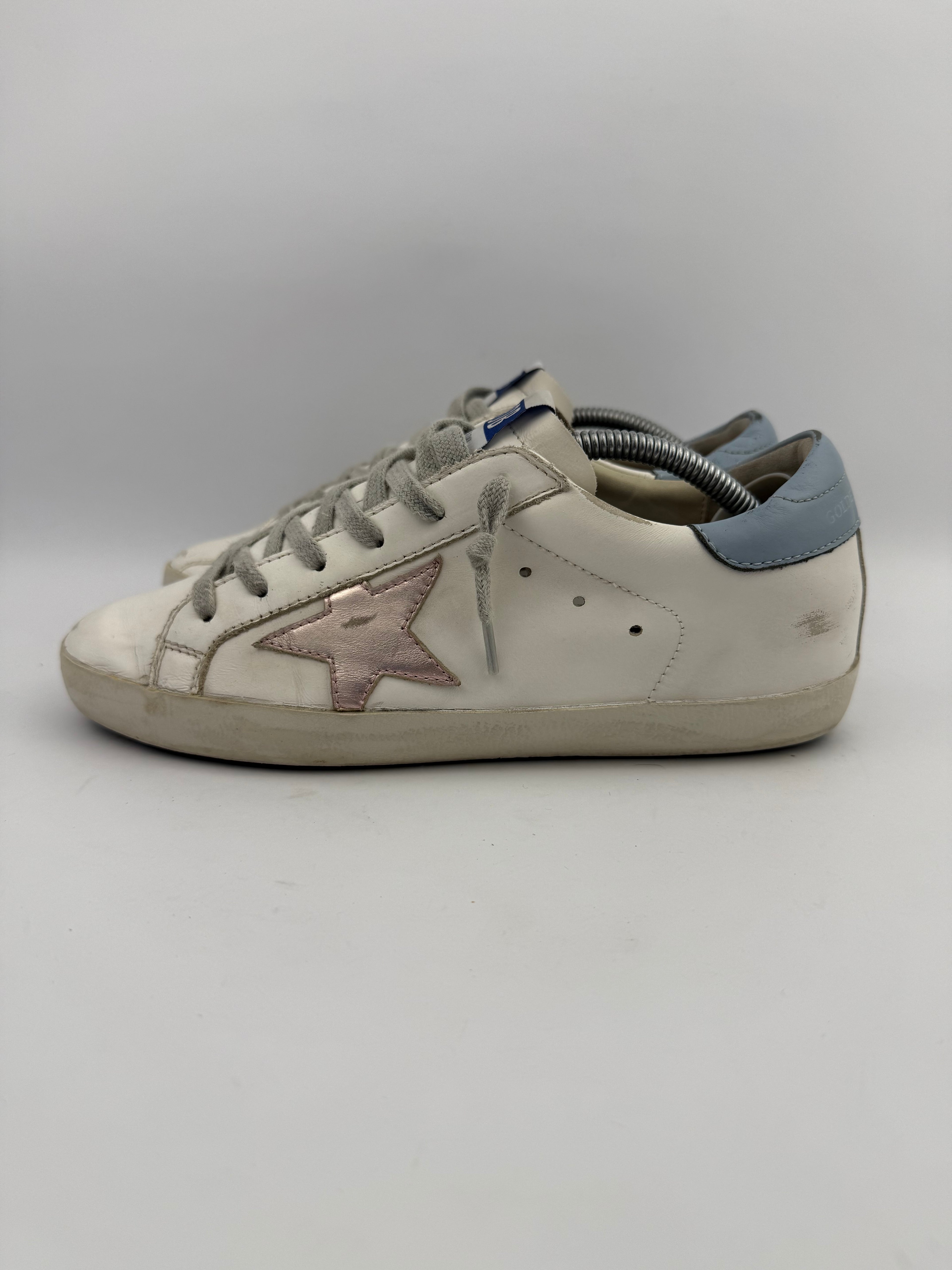 Golden Goose superstar T37