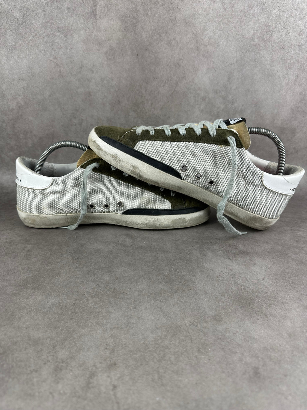 Golden Goose superstar Kaki T41-004