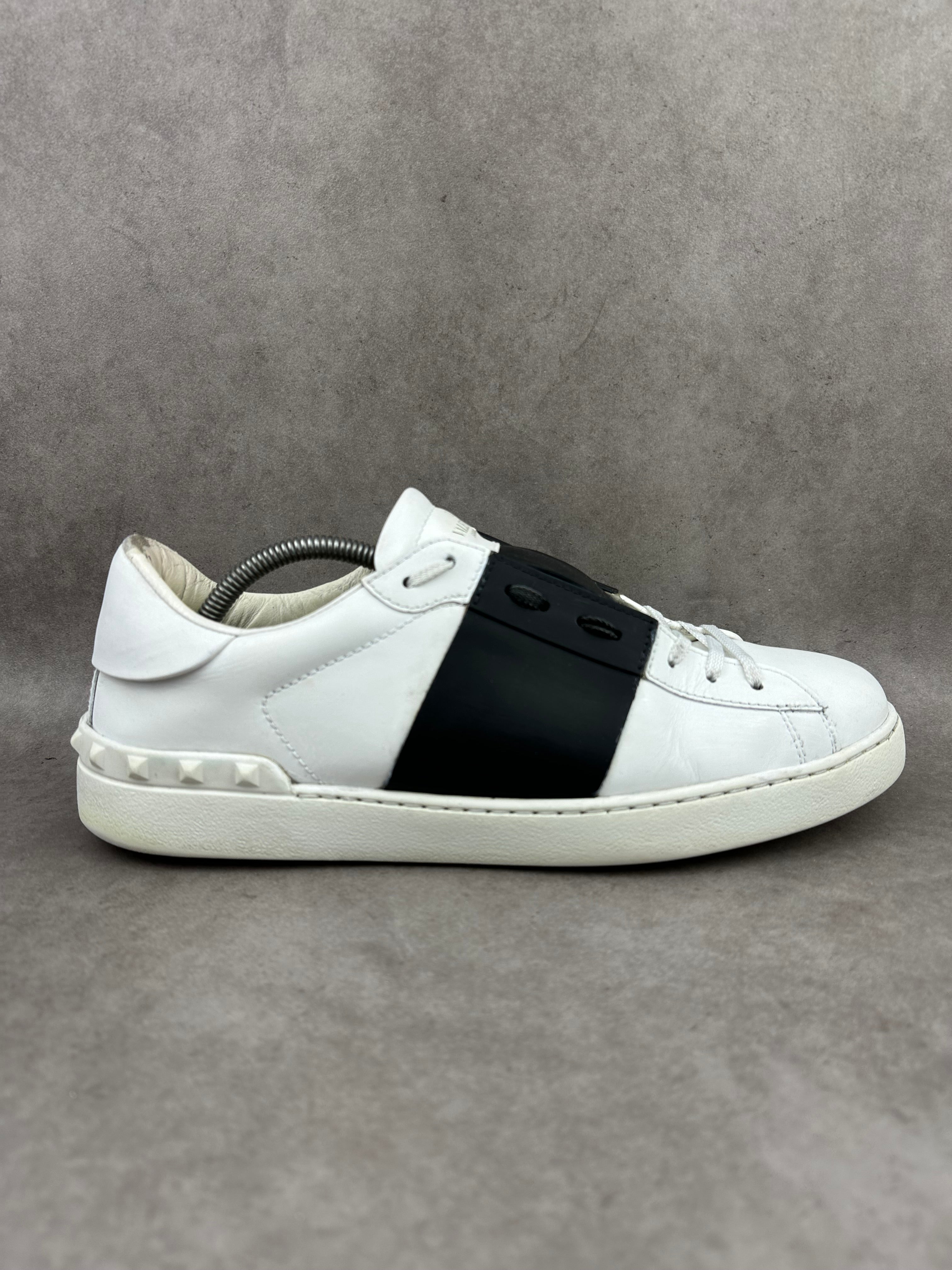 Valentino Garavani Open noire T44