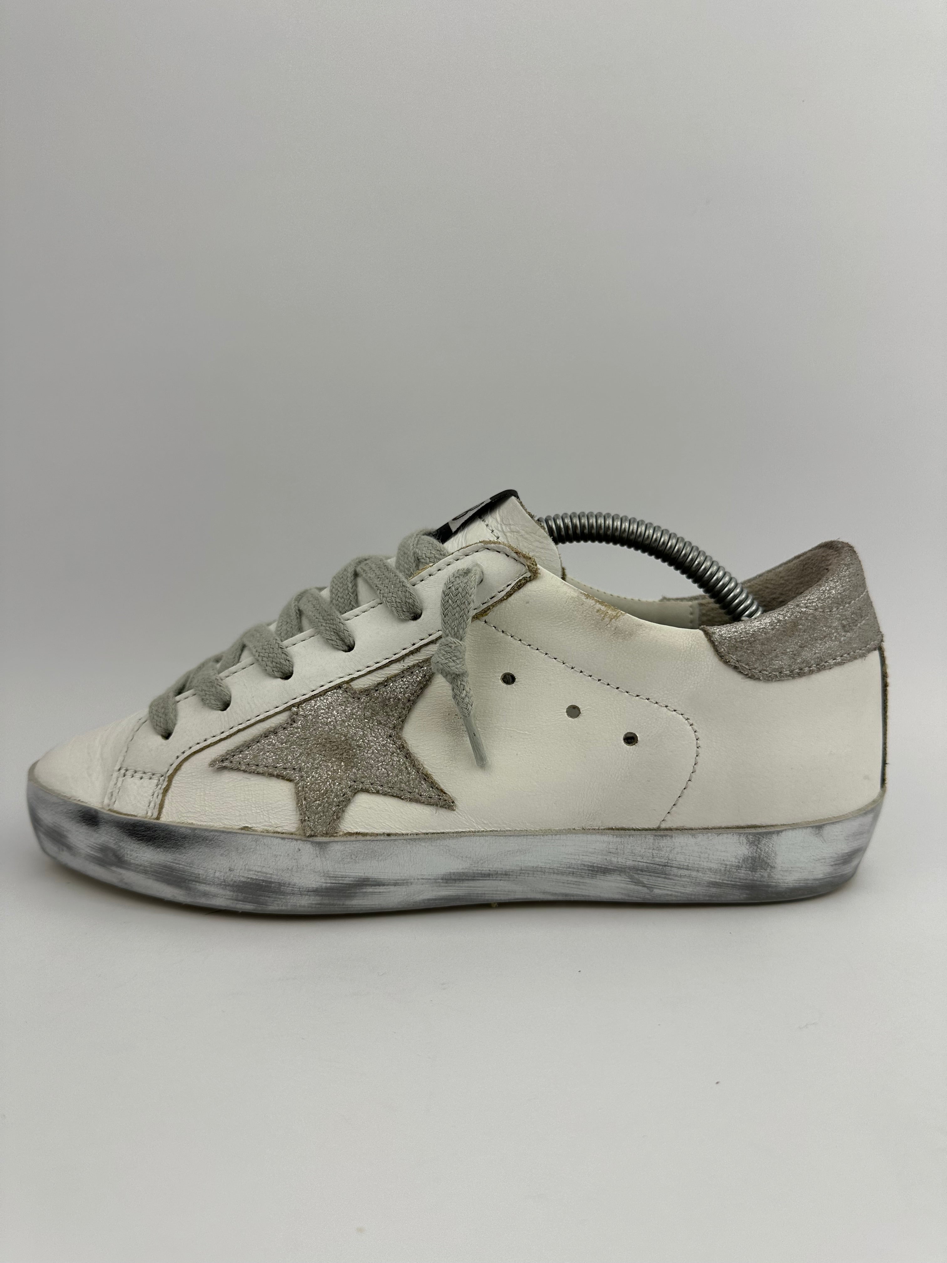 Golden Goose Superstar argenté T35