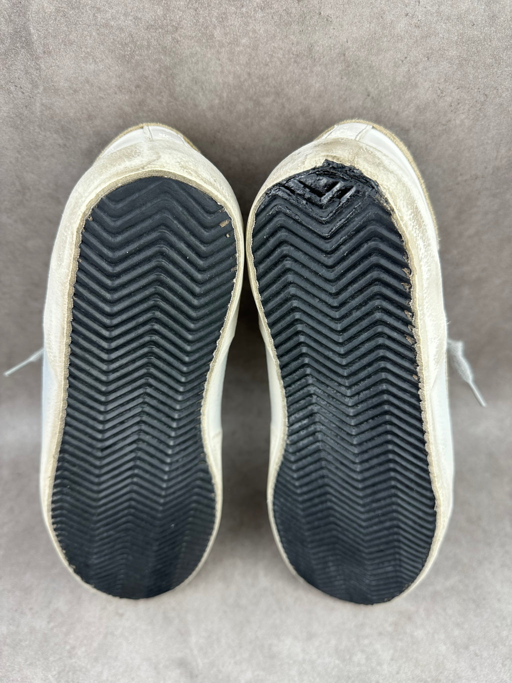 Golden Goose superstar T42
