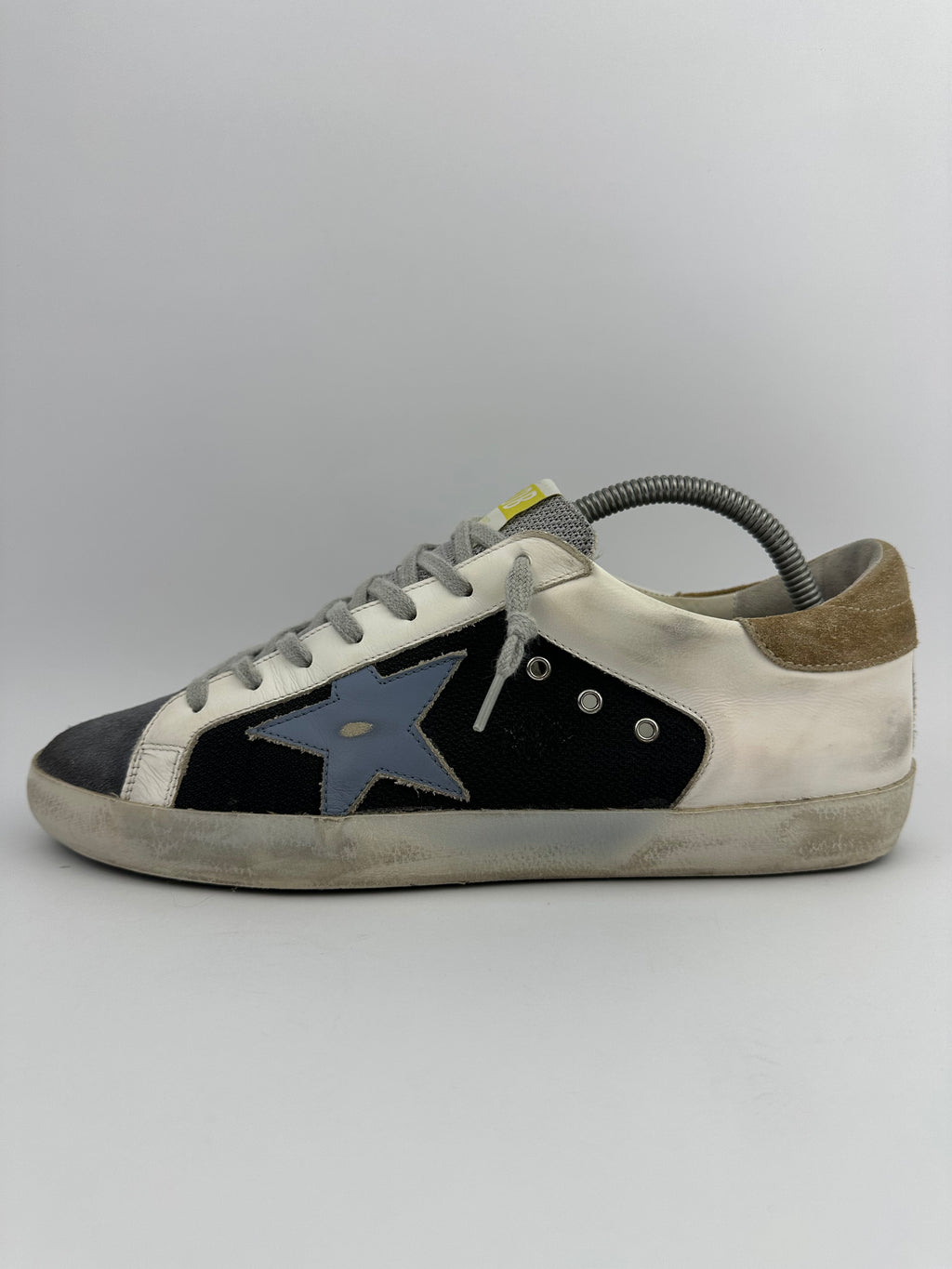 Golden Goose superstar T42