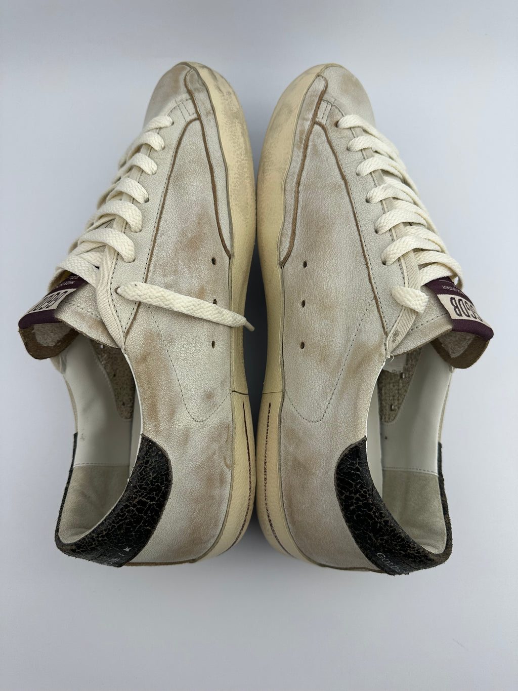 Golden Goose superstar T44