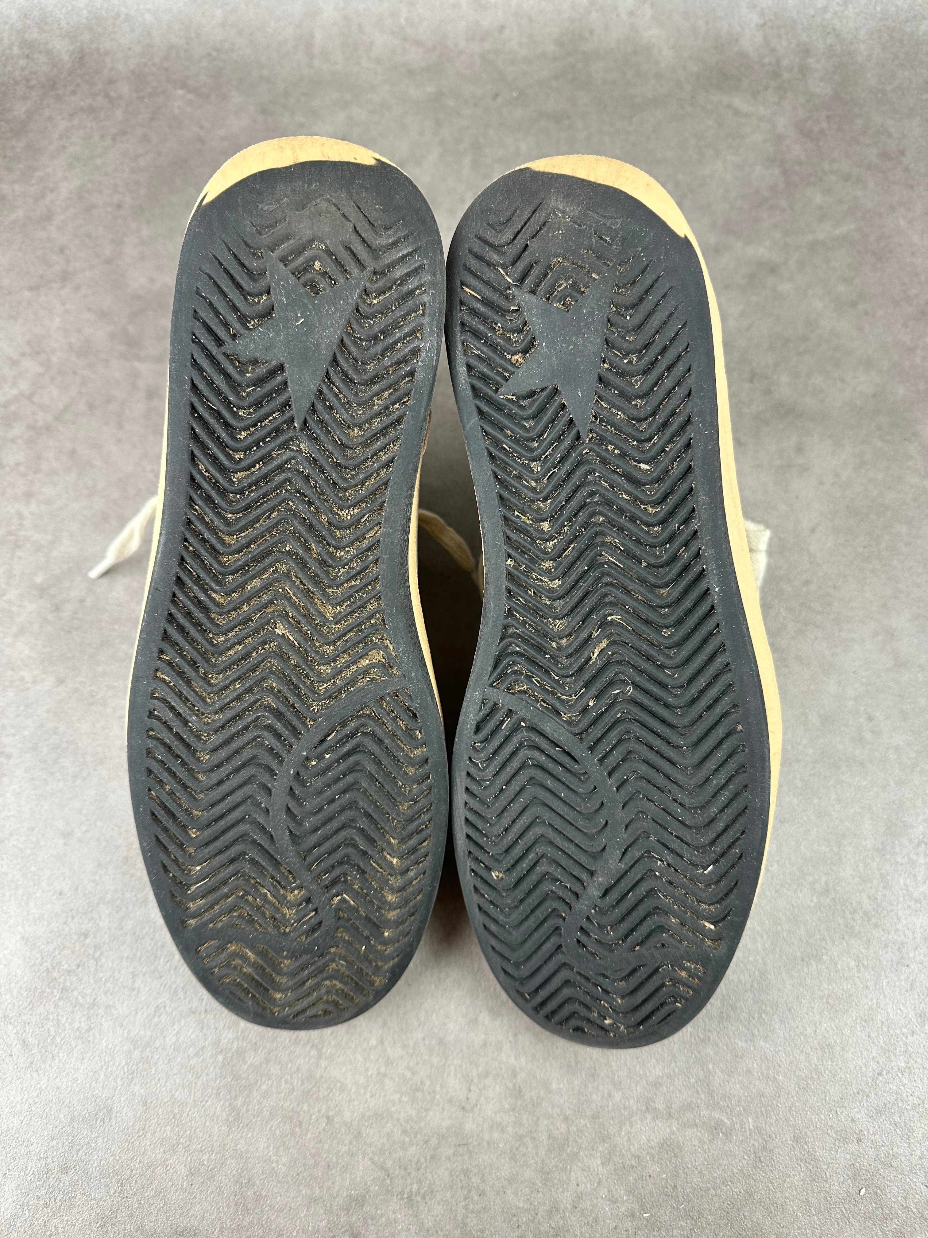 Golden Goose Ballstar blanche et noire T38-007