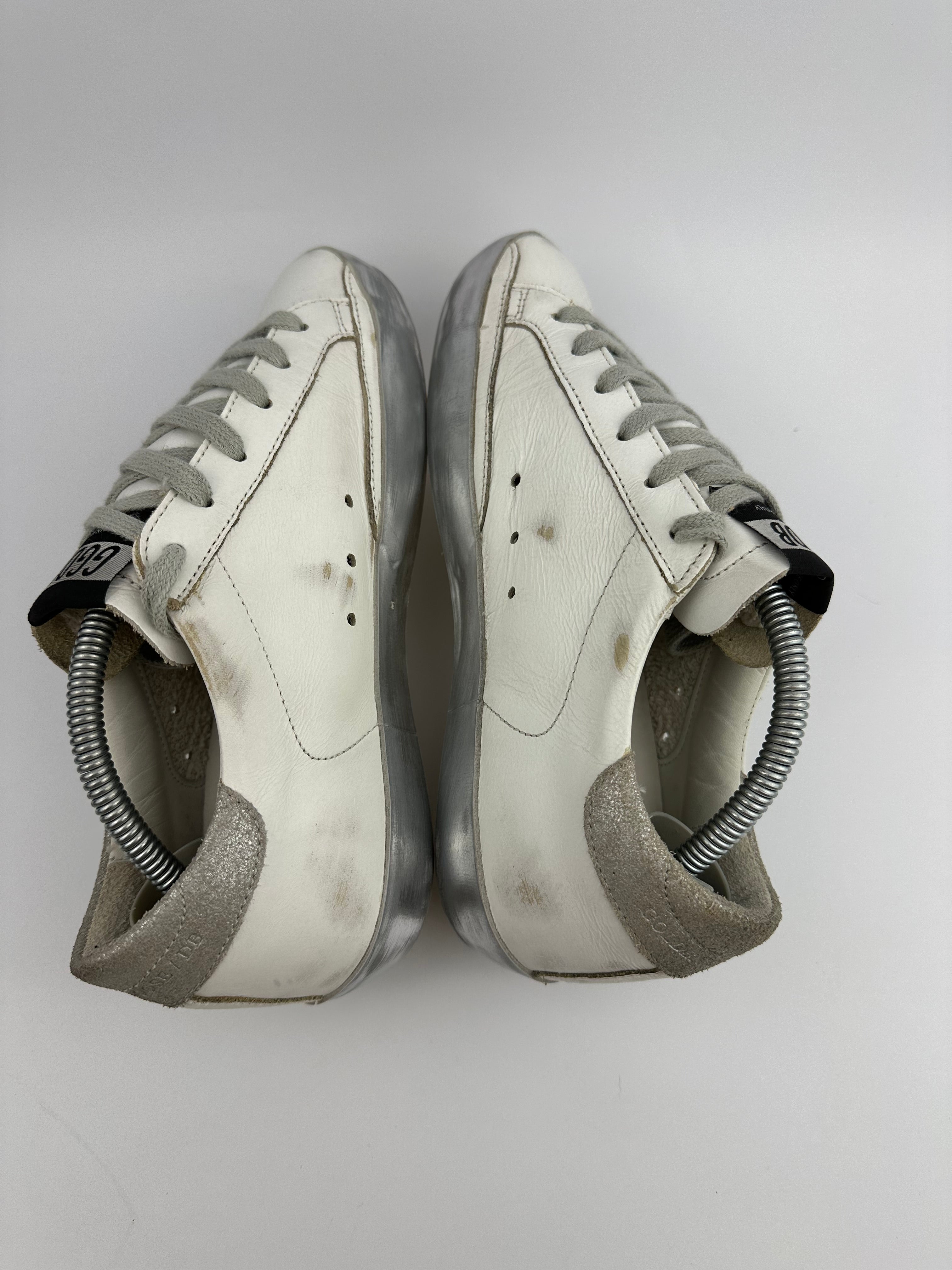 Golden Goose Superstar argenté T35