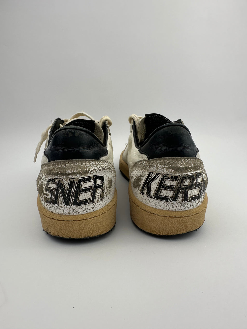 Golden Goose Ballstar Black/White  T38