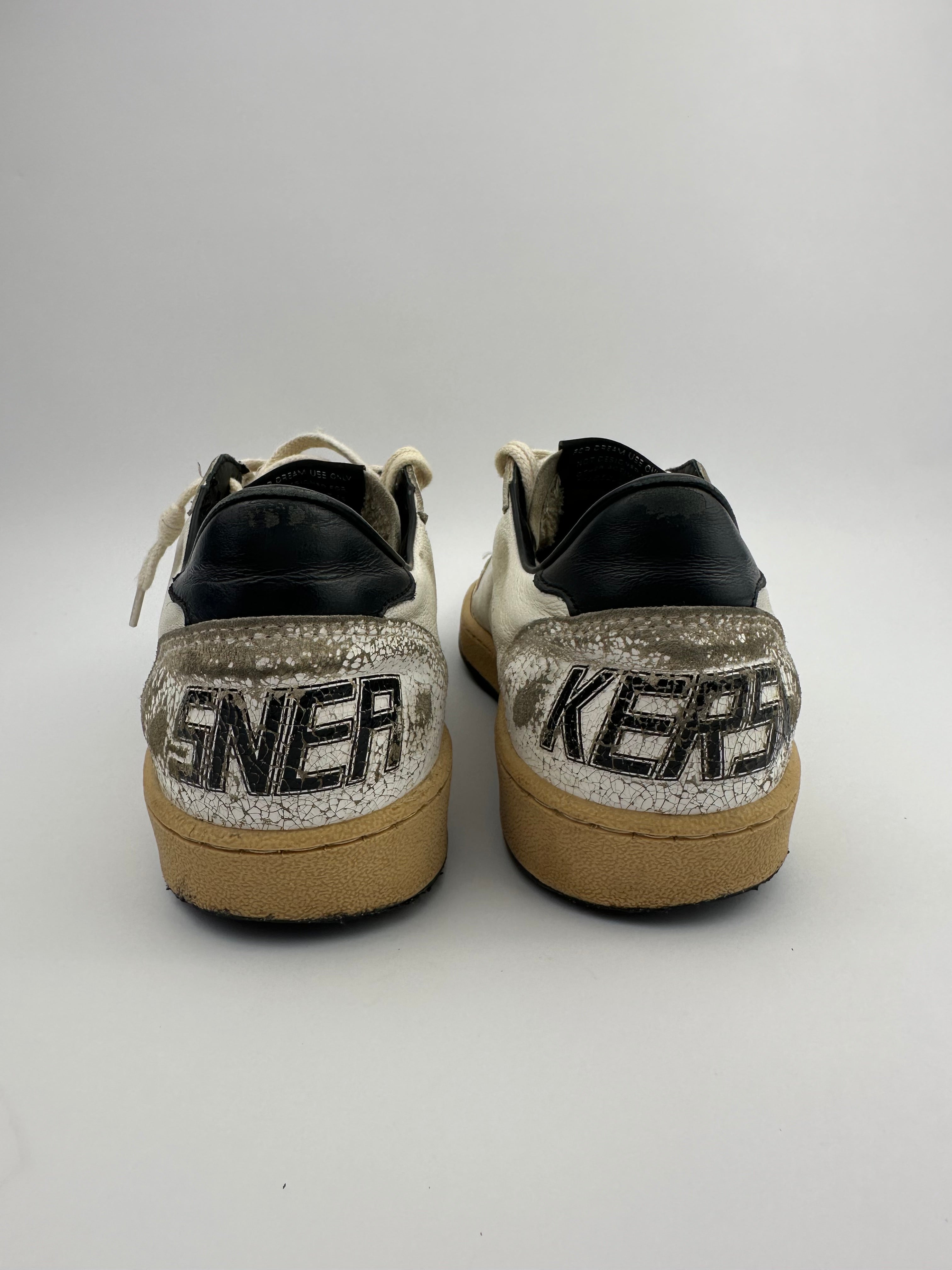 Golden Goose Ballstar Black/White  T38