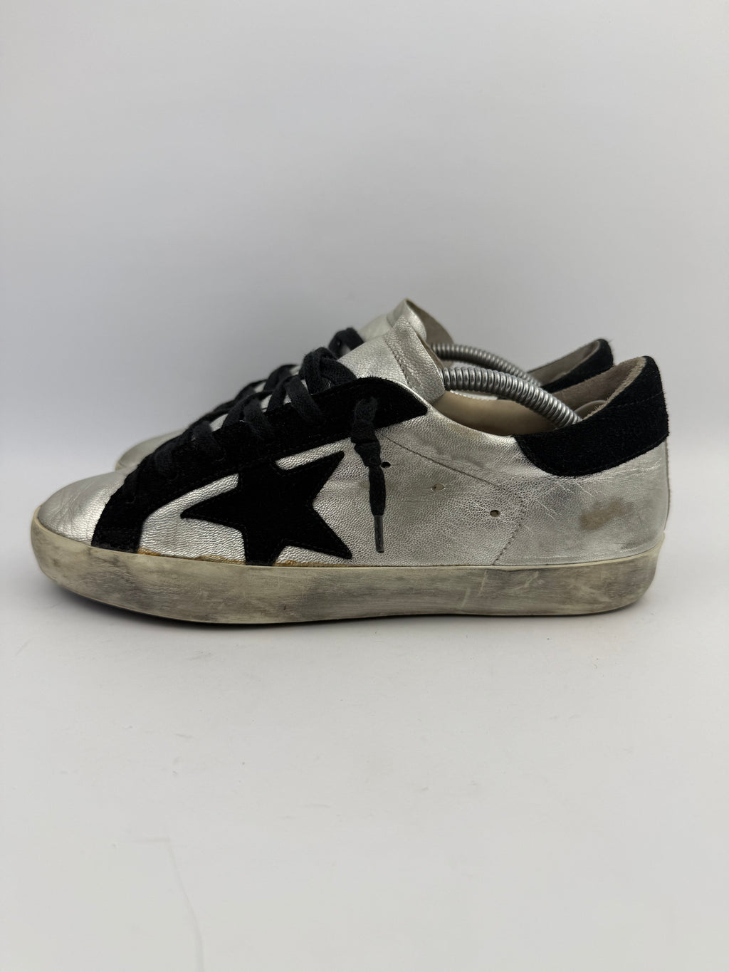 Golden Goose superstar T37