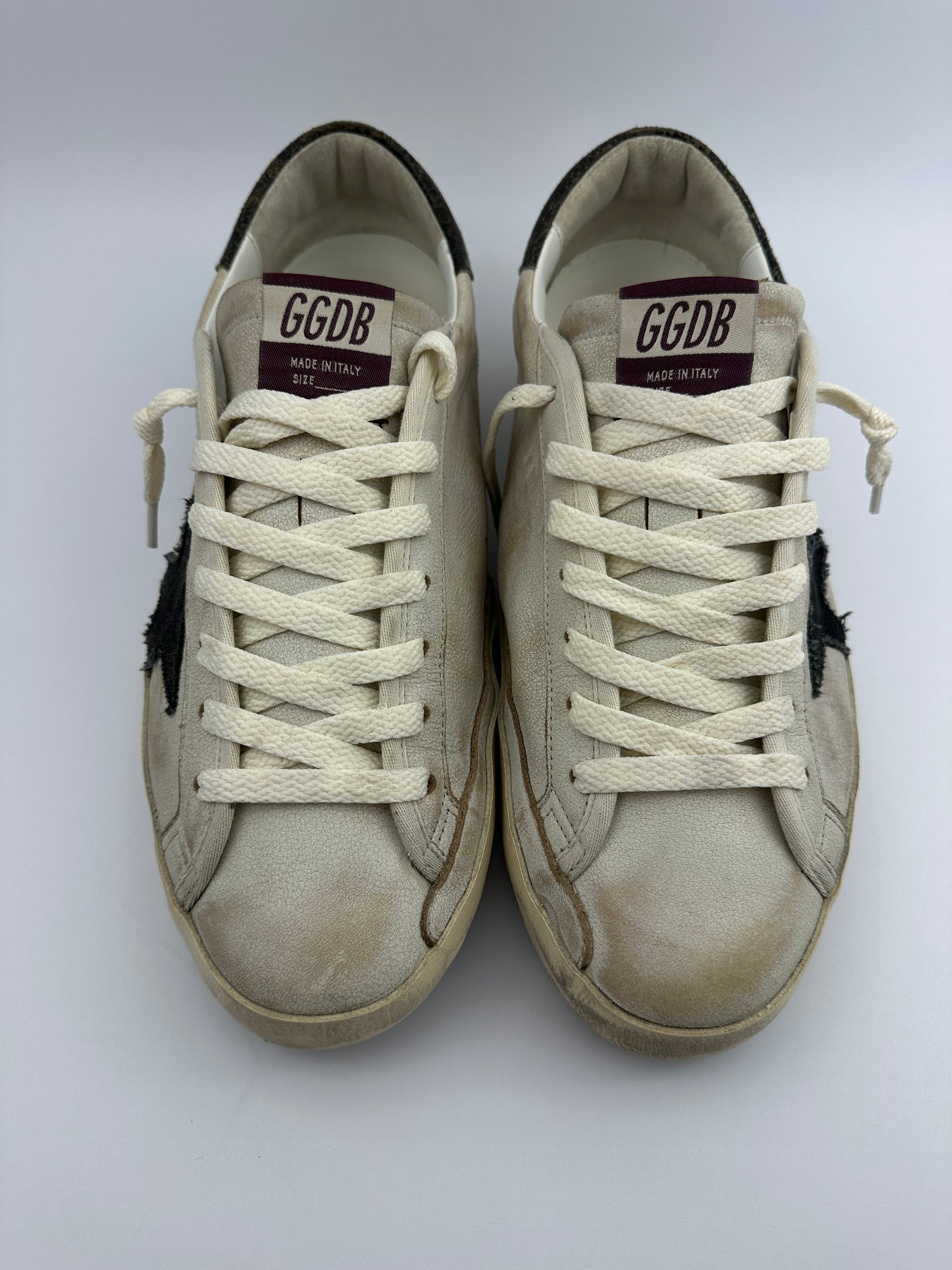 Golden Goose superstar T44
