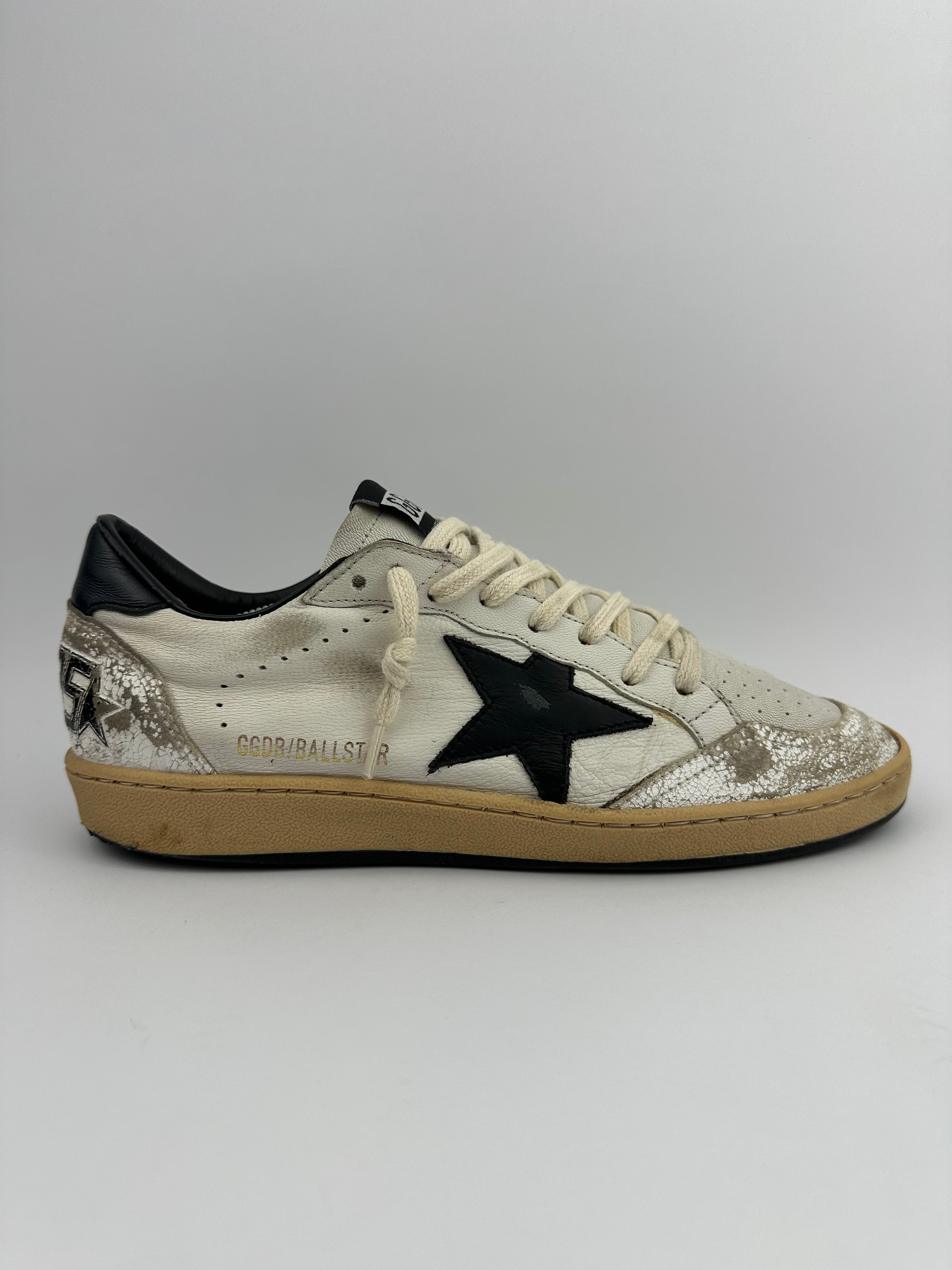 Golden Goose Ballstar Black/White  T38