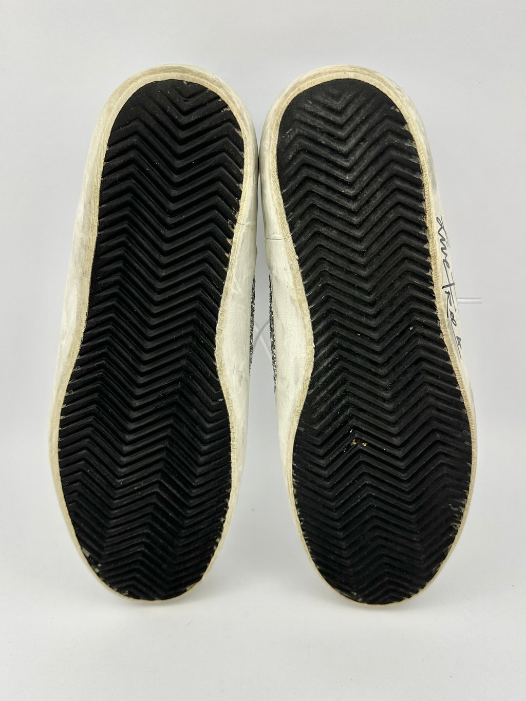 Golden Goose superstar T38