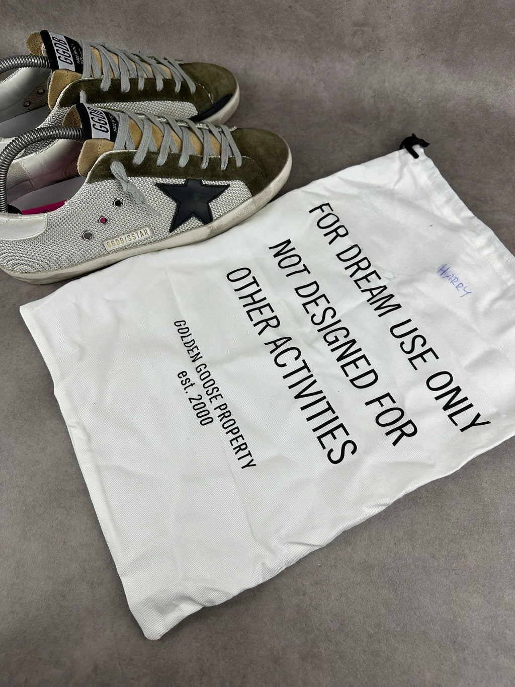Golden Goose superstar Kaki T41-004