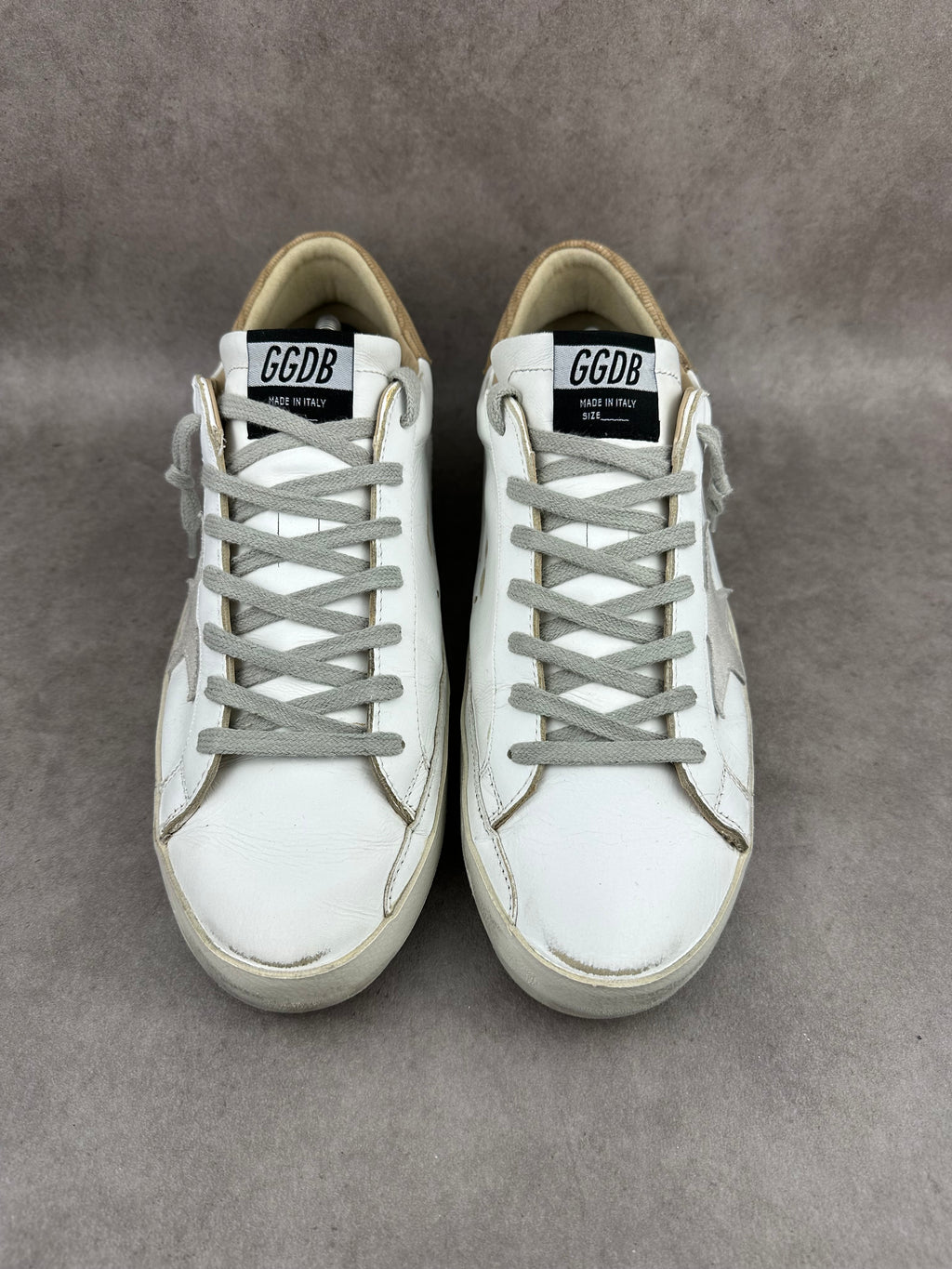 Golden Goose superstar T44