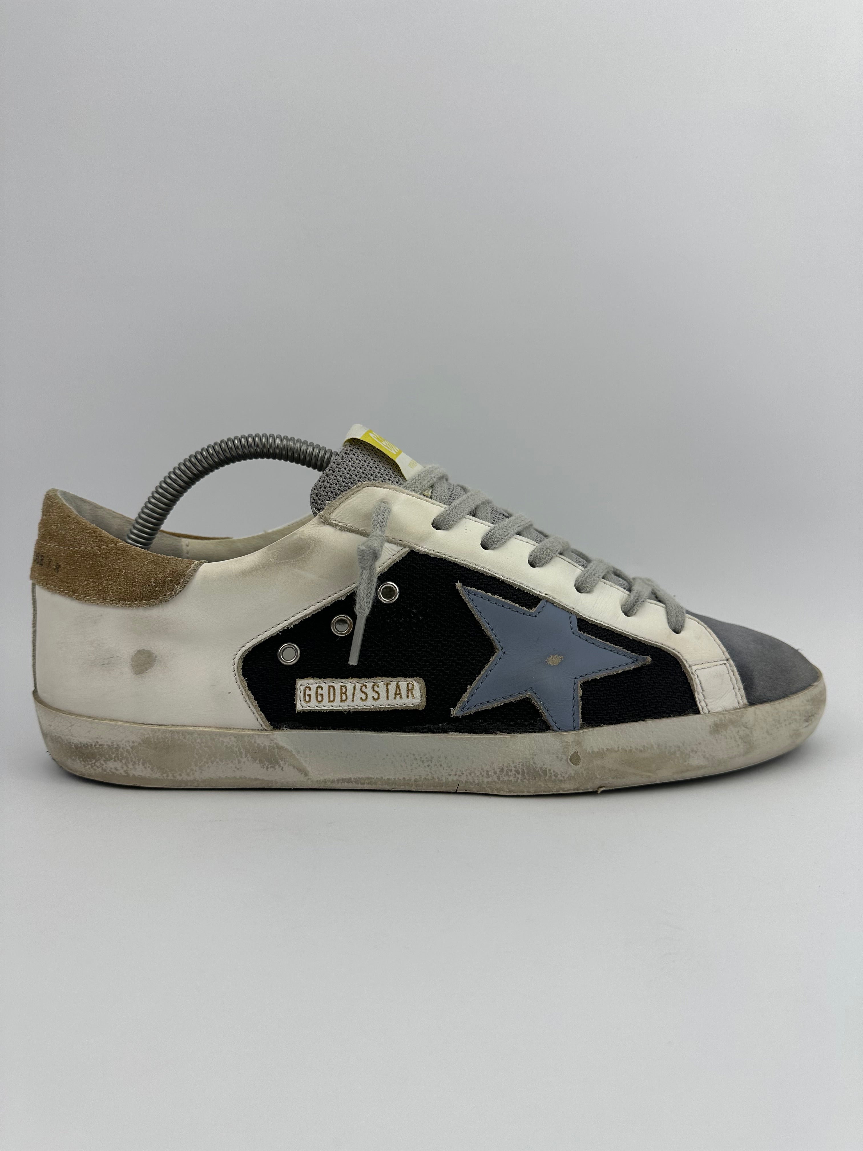 Golden Goose superstar T42