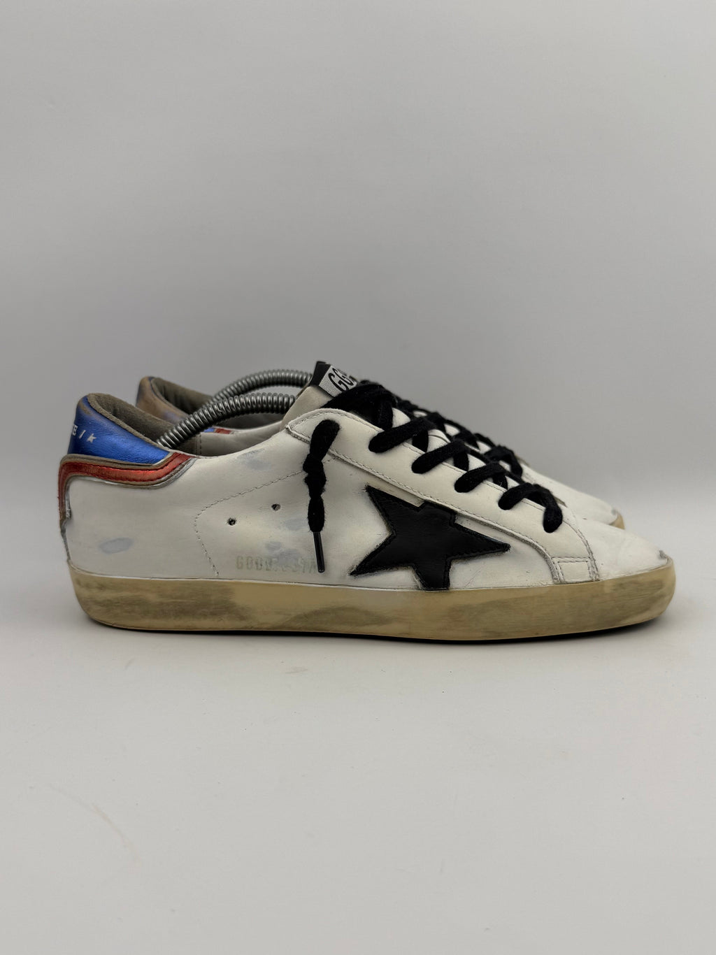 Golden Goose superstar T37