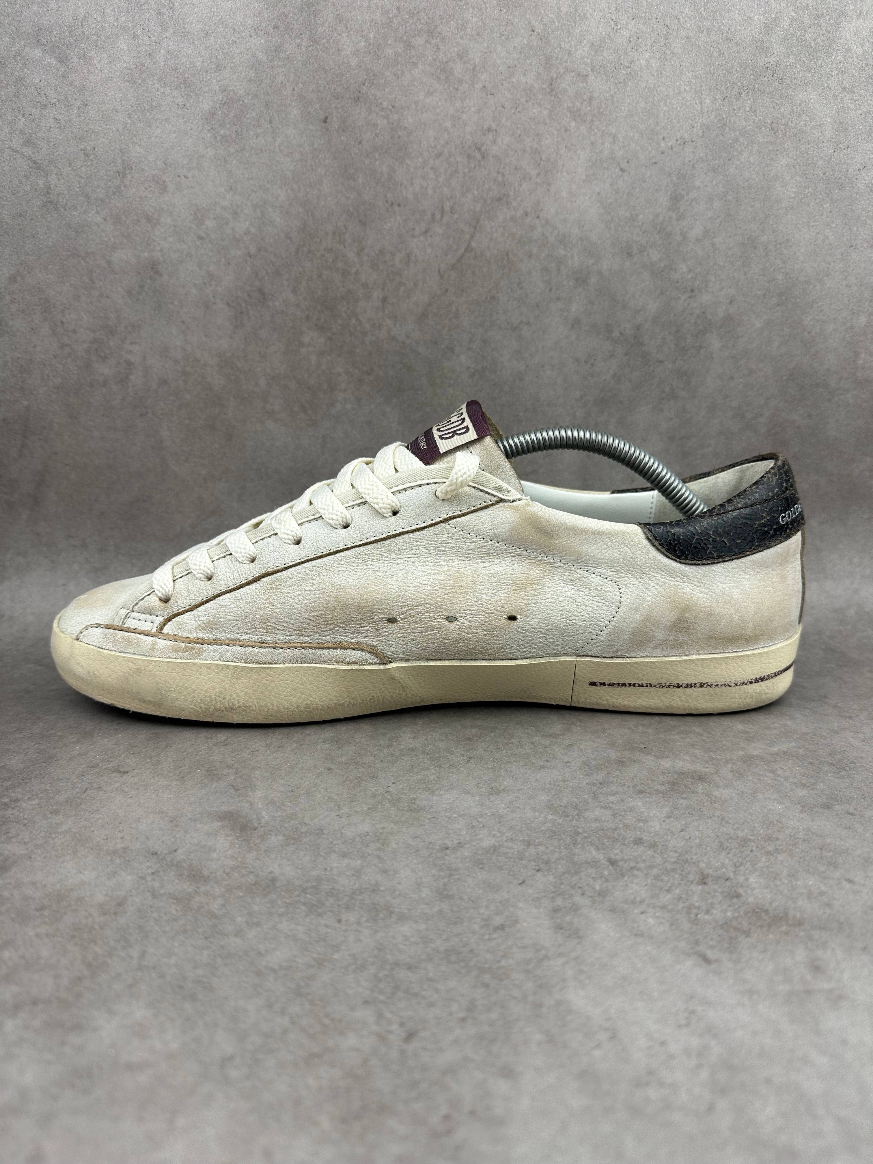 Golden Goose superstar T44