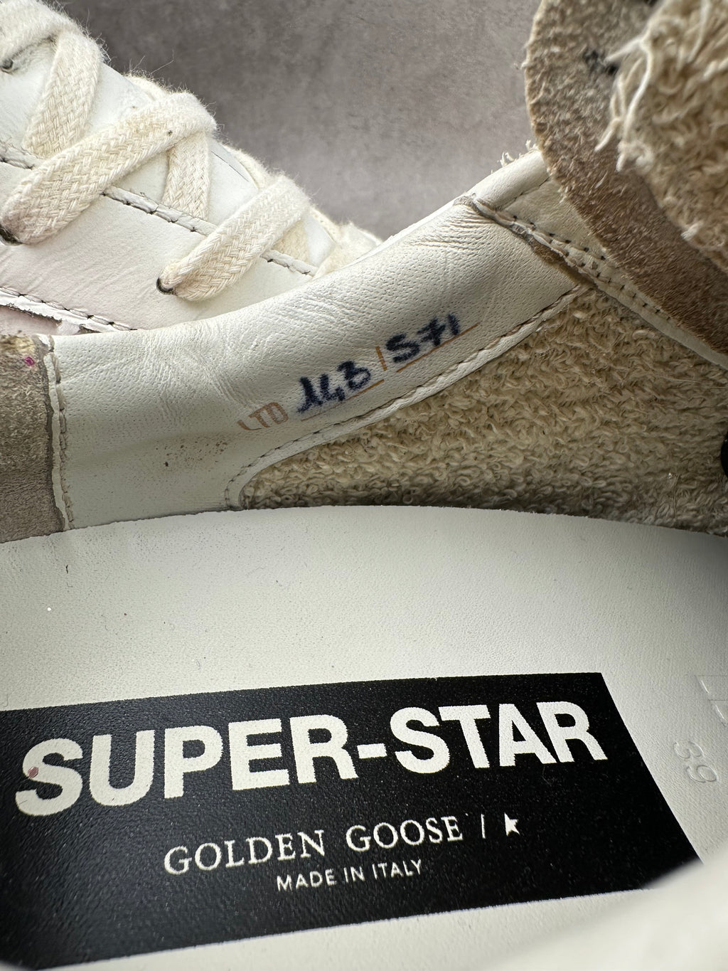 Golden Goose superstar T39