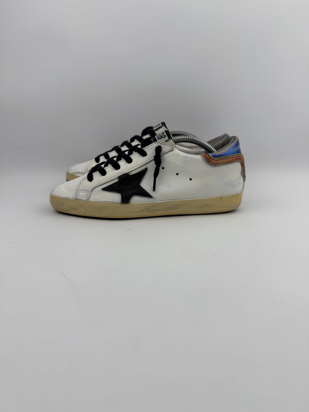 Golden Goose superstar T37