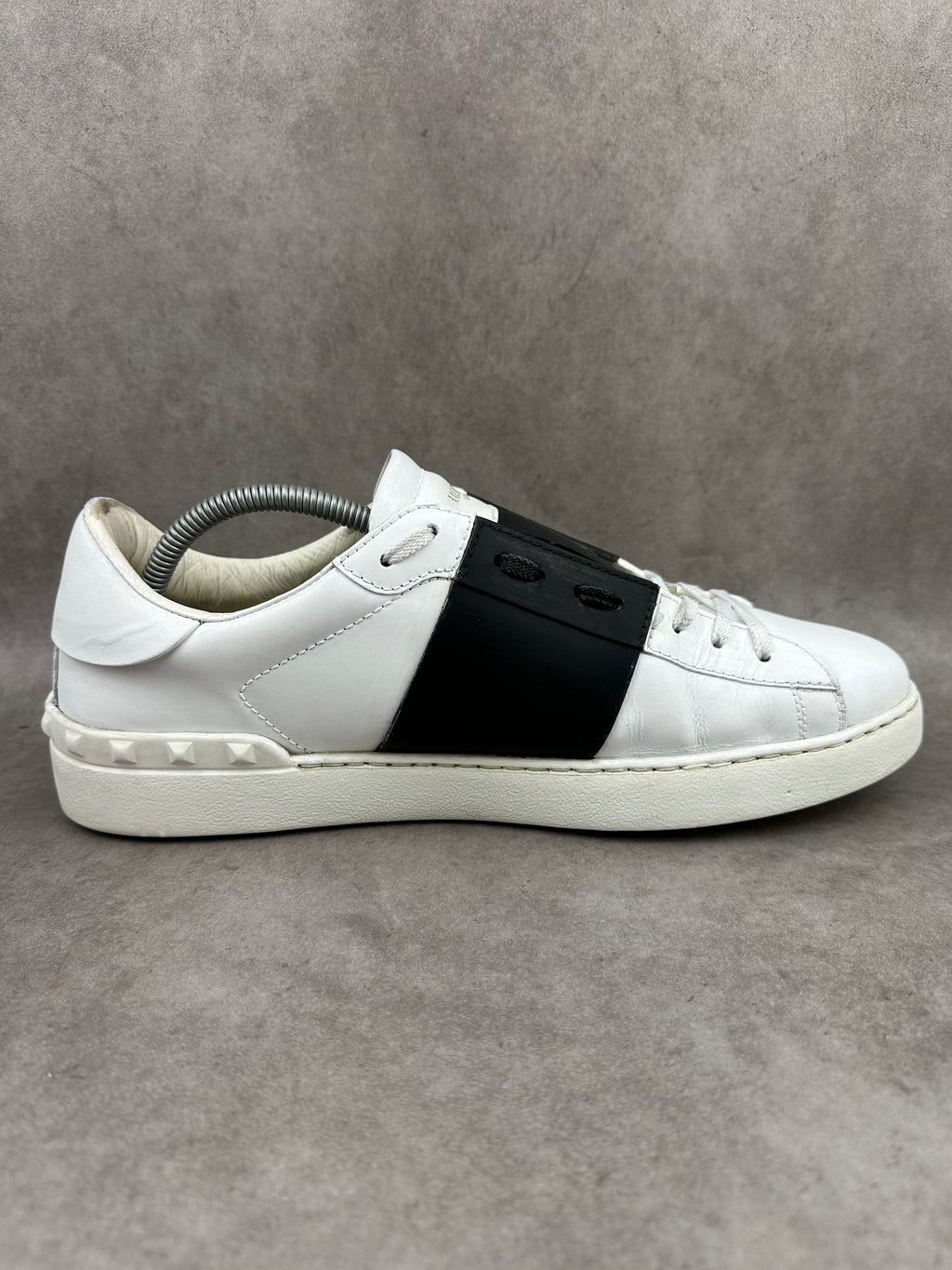 Valentino Garavani Open noire T44