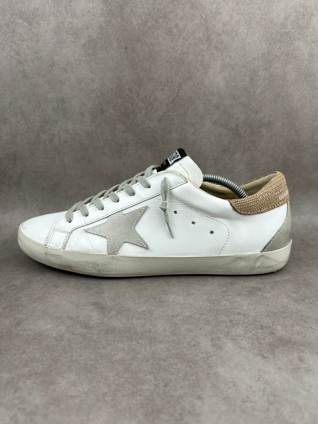 Golden Goose superstar T44