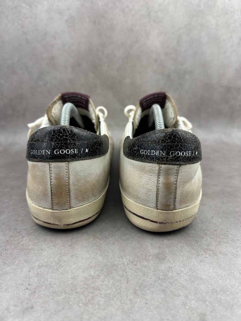 Golden Goose superstar T44