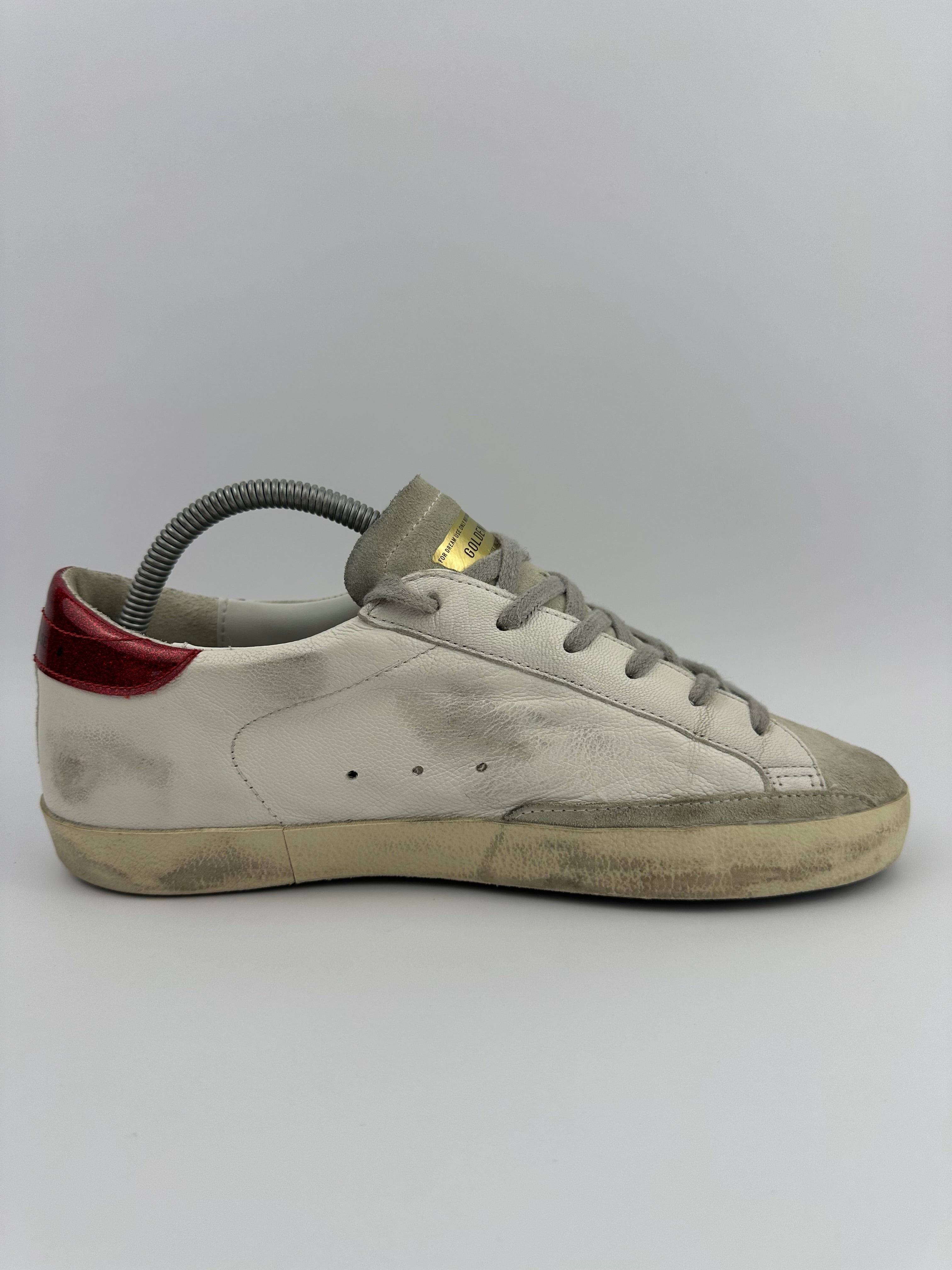Golden Goose superstar Red T40