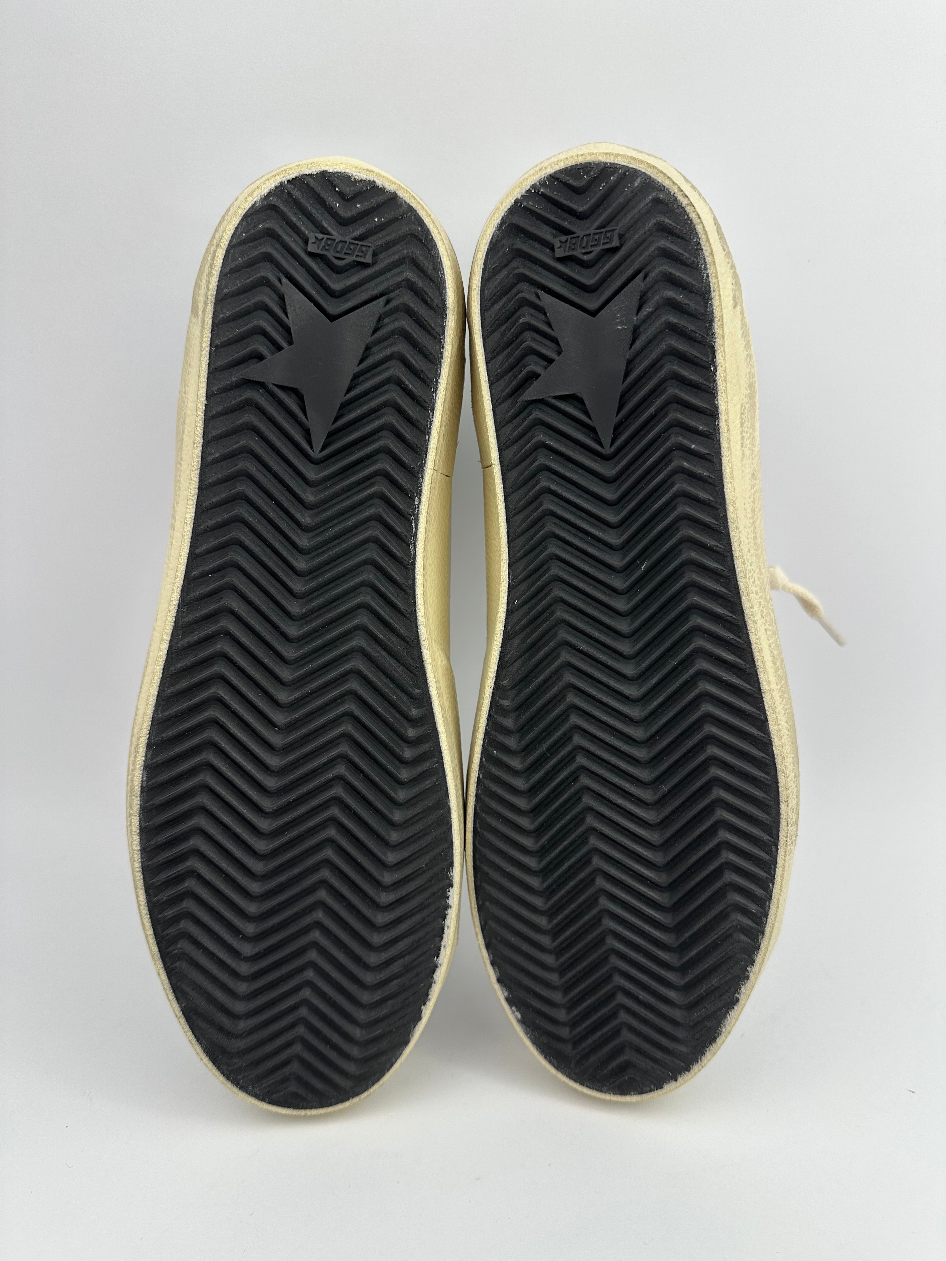 Golden Goose Superstar doré T38