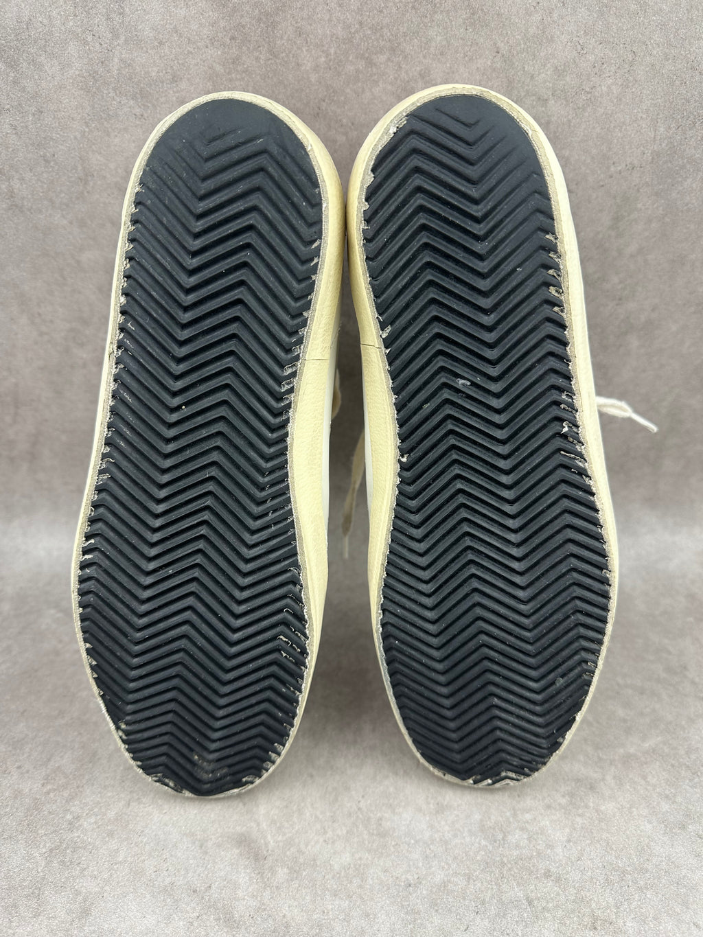 Golden Goose superstar T39
