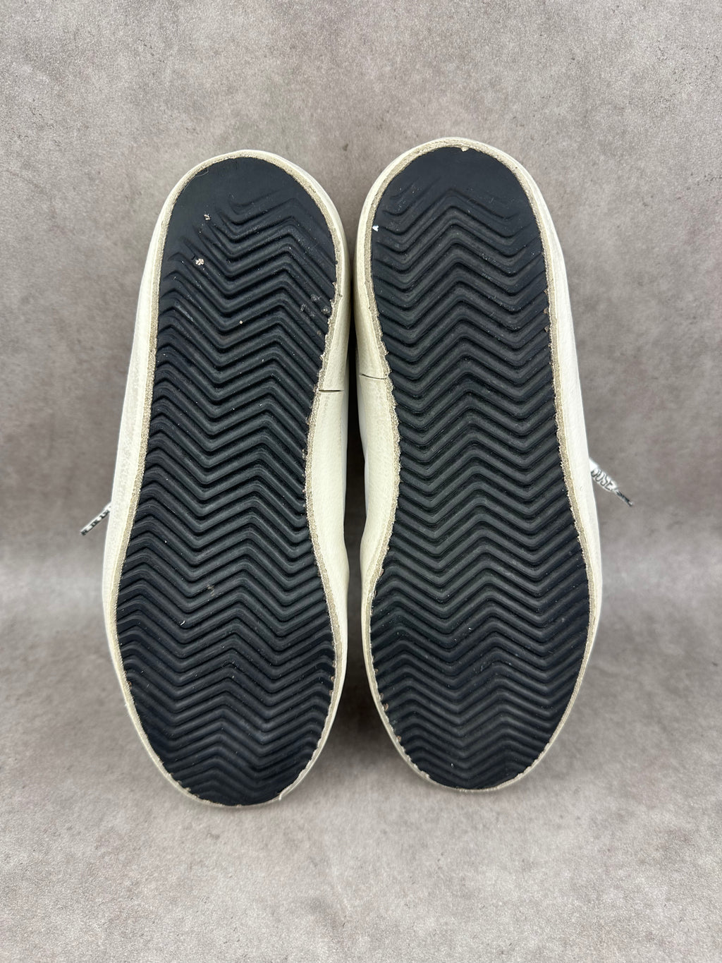 Golden Goose Superstar doré T37