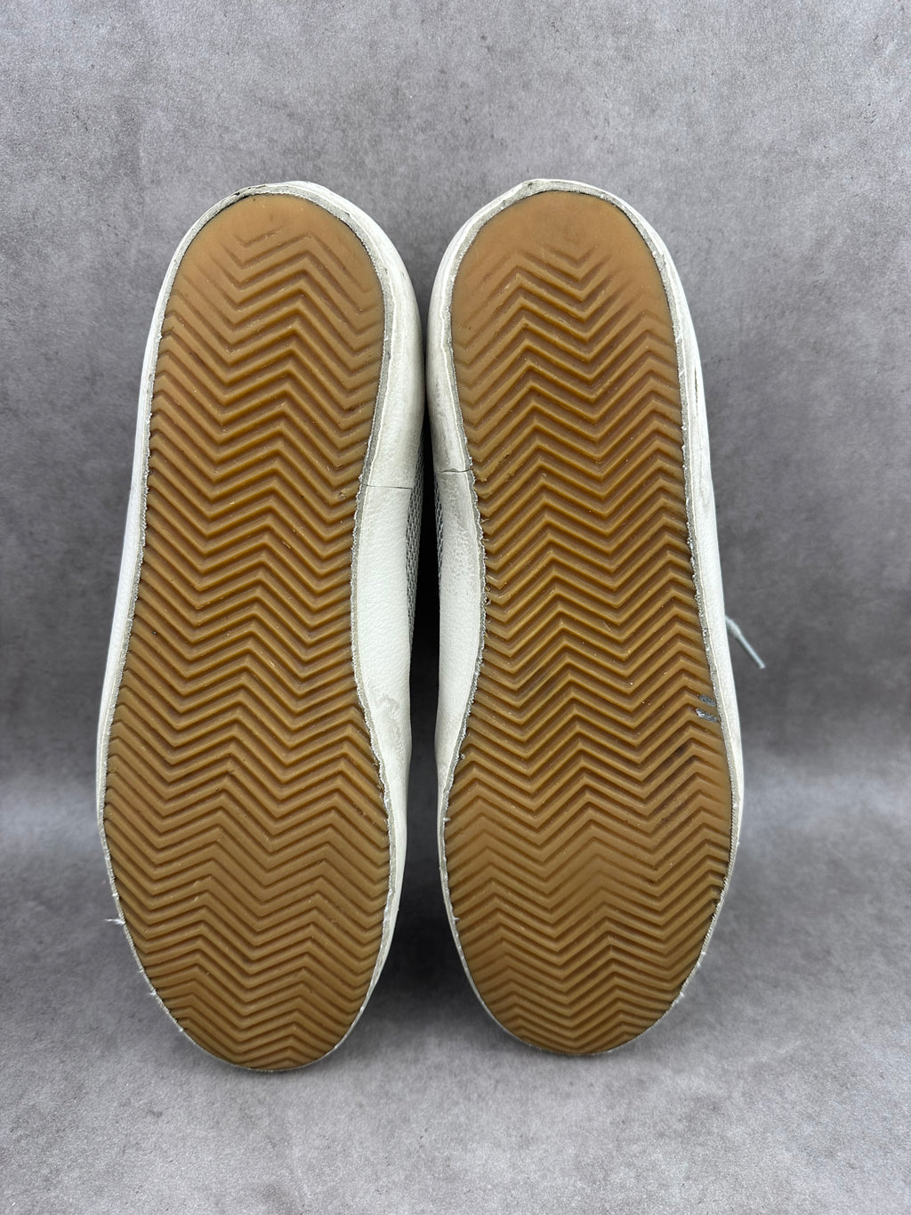Golden Goose superstar T43